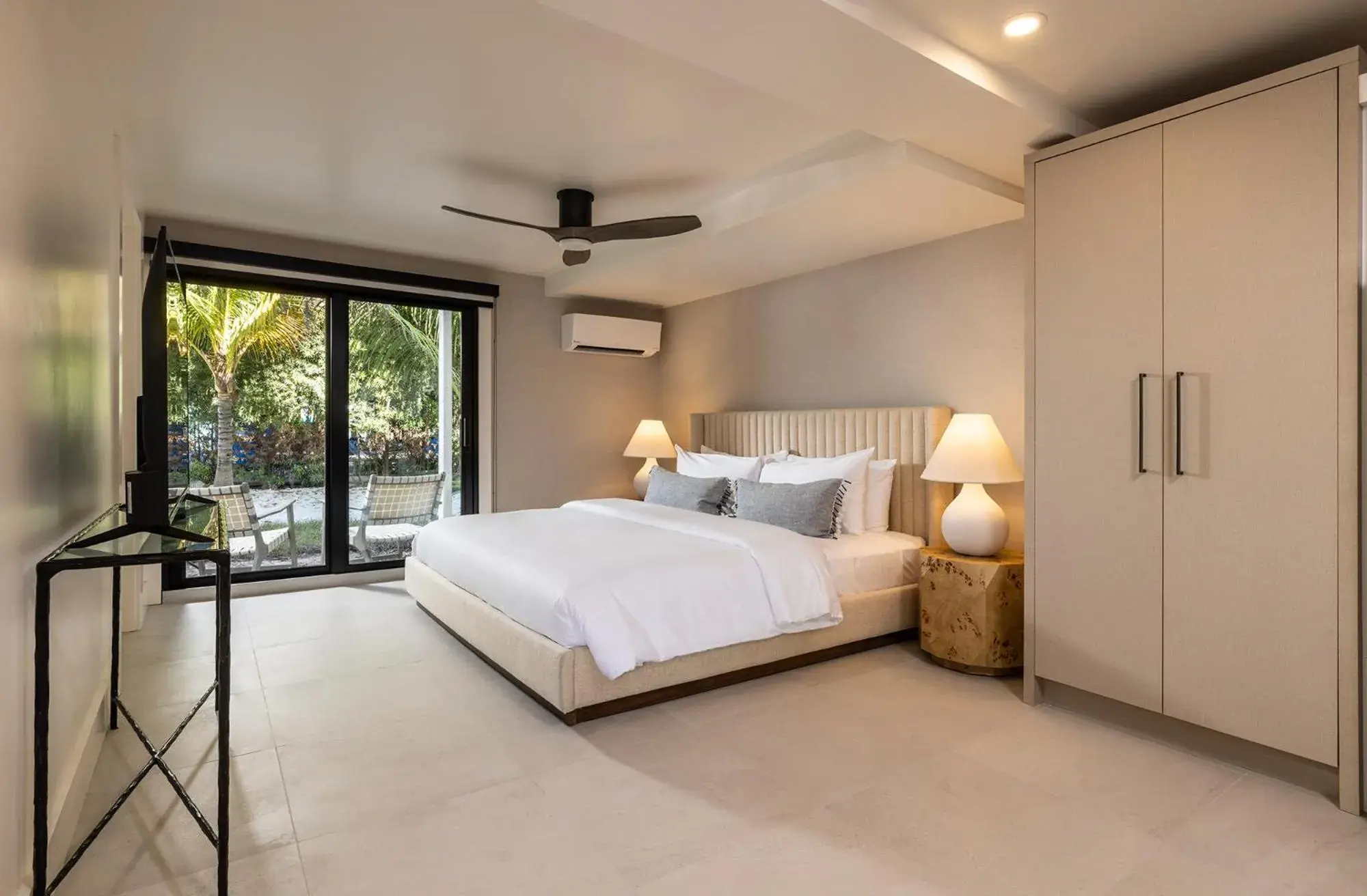 Bed in Pines & Palms Resort Bed in Pines & Palms Resort