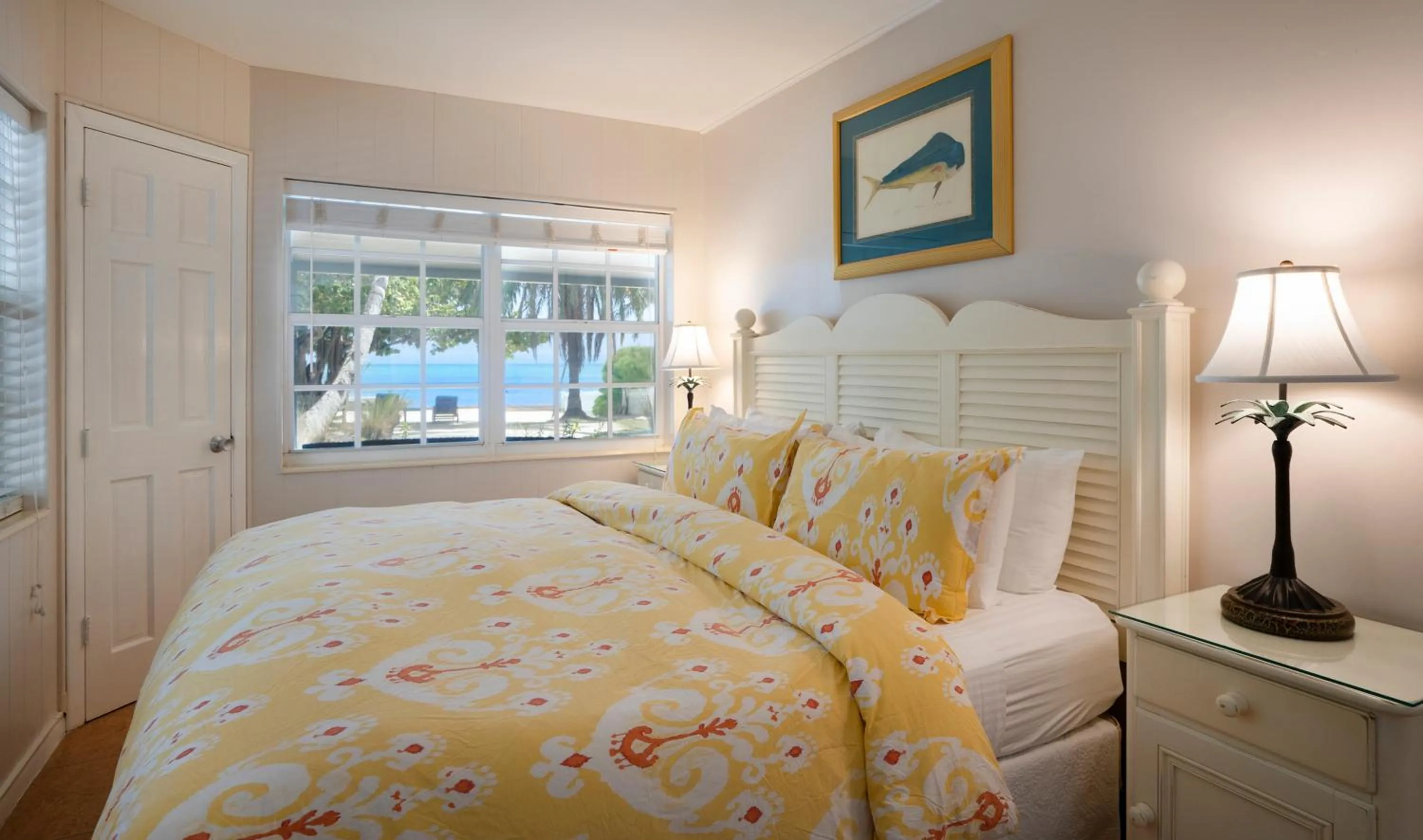 Bed in Pines &amp; Palms Resort