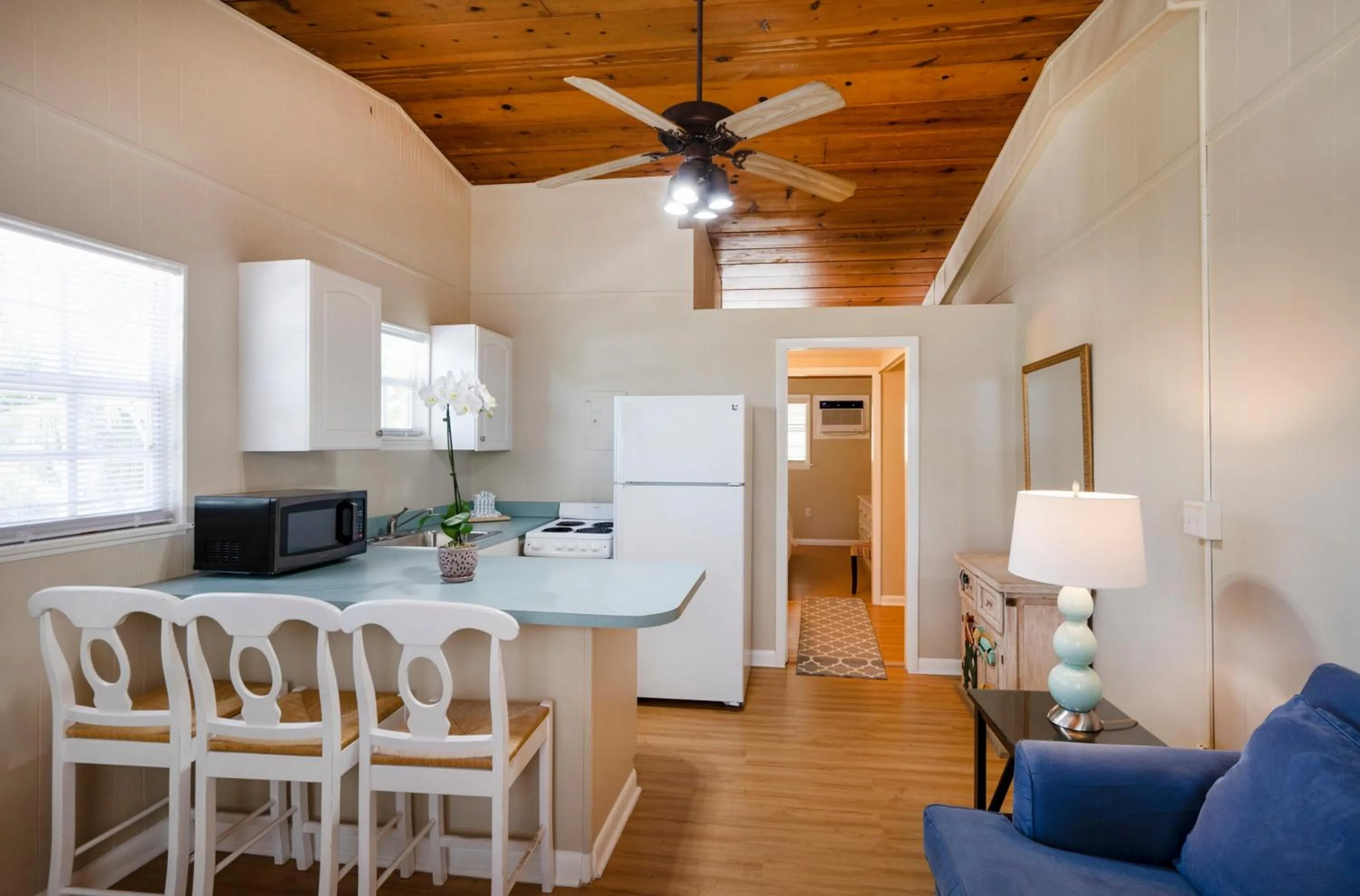 Pines &amp; Palms Resort