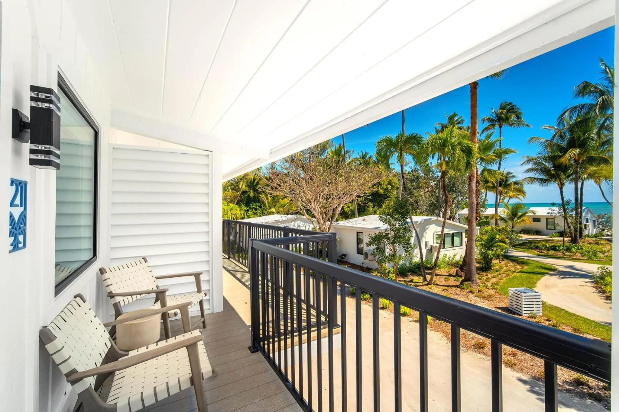 Pines &amp; Palms Resort