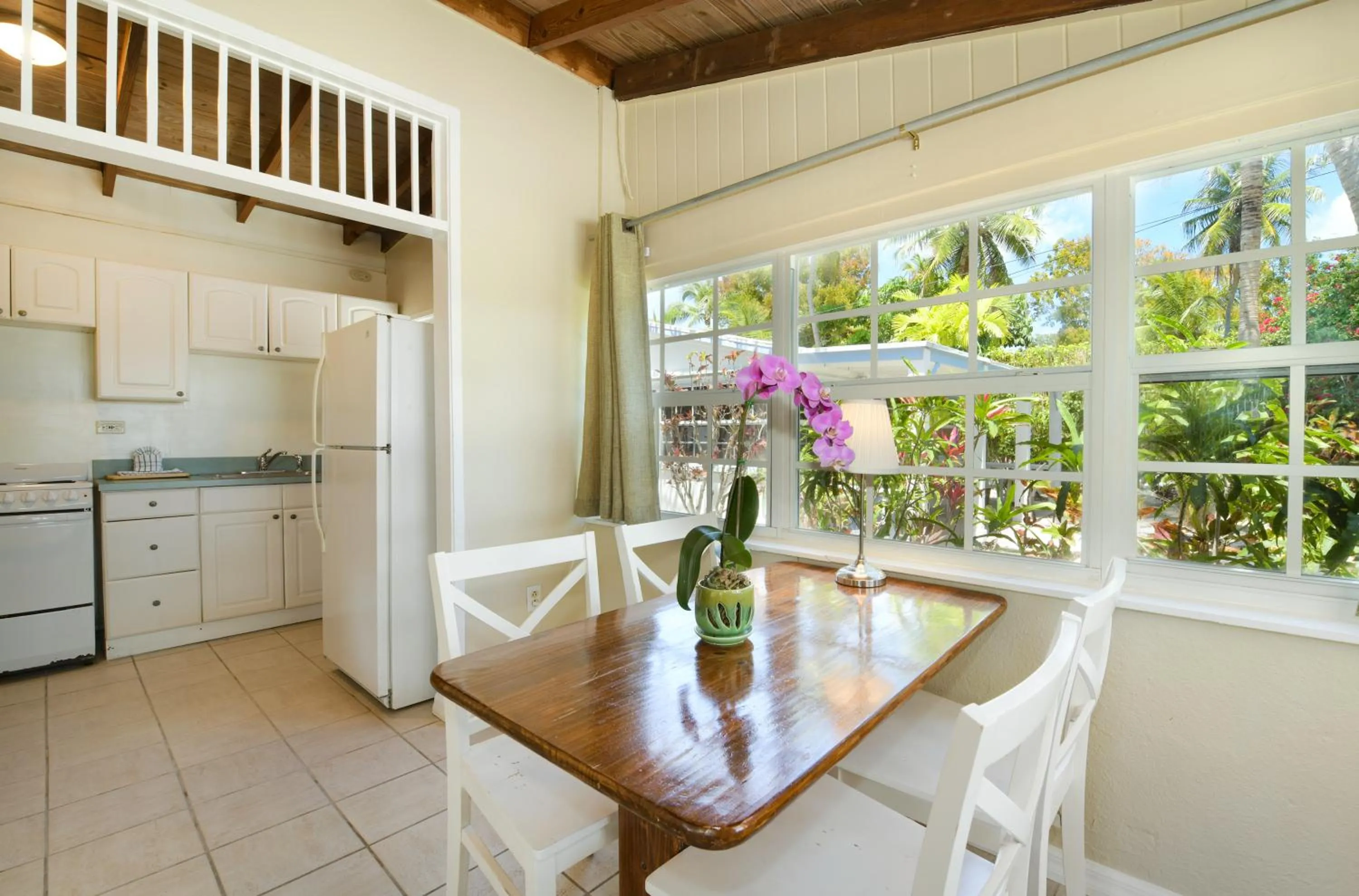 Pines &amp; Palms Resort