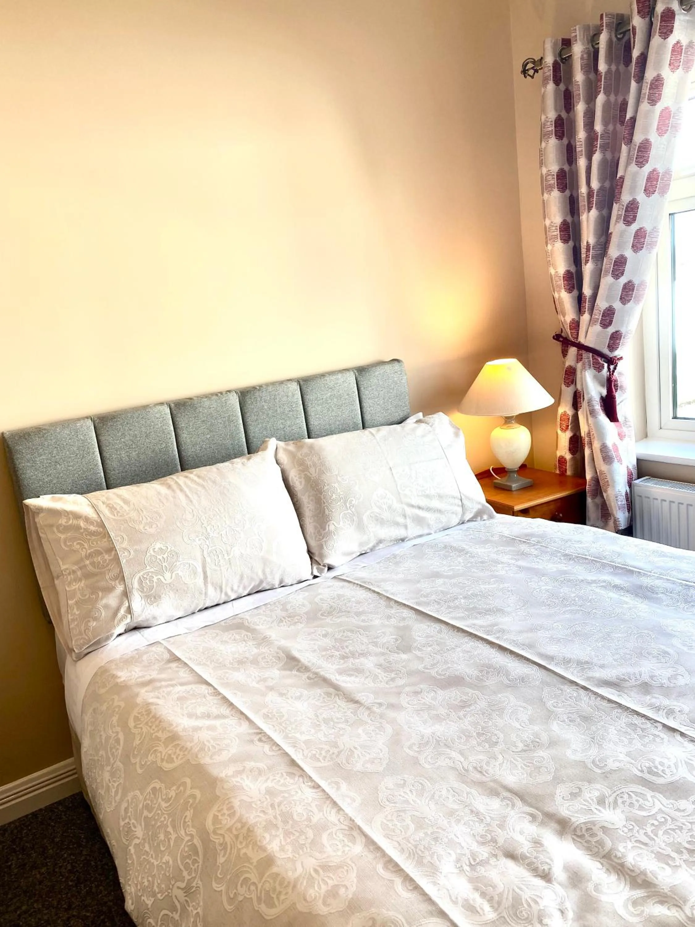 Bed in Seven Oaks B&B