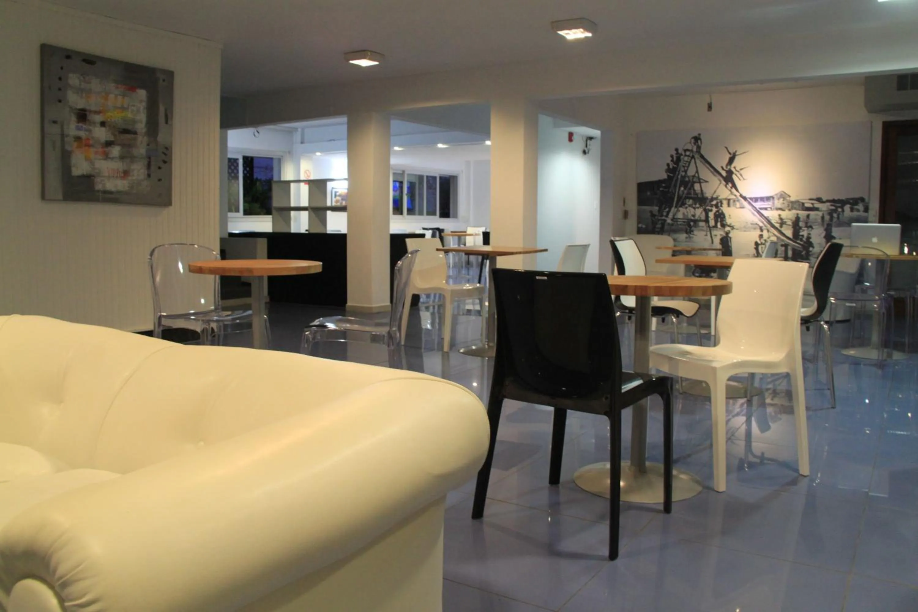 Restaurant/places to eat in Hotel Florinda