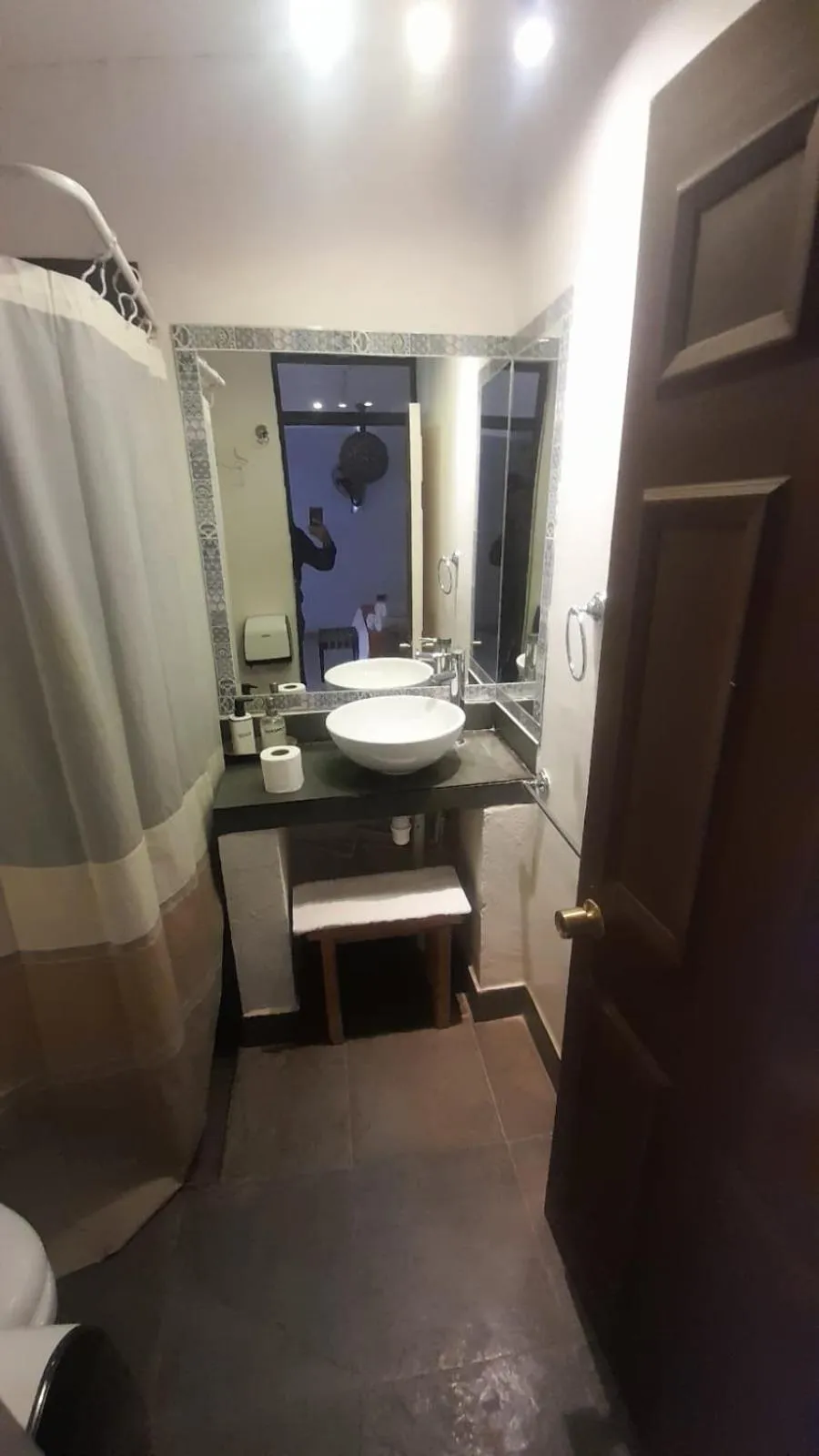 Bathroom in Hotel Pat'ta Hoiri