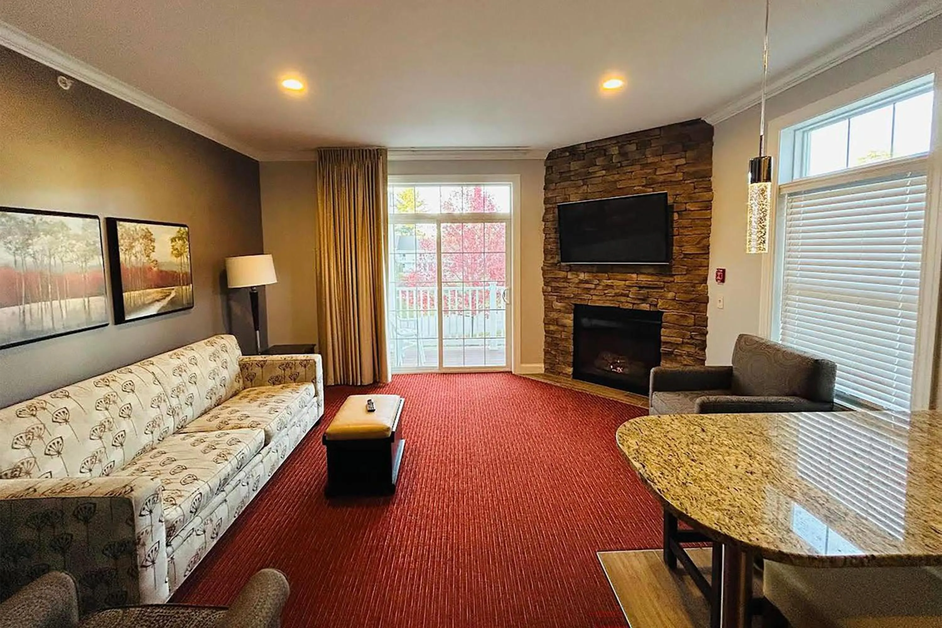 Photo of the whole room in Golden Gables Inn Dazzler Select by Wyndham