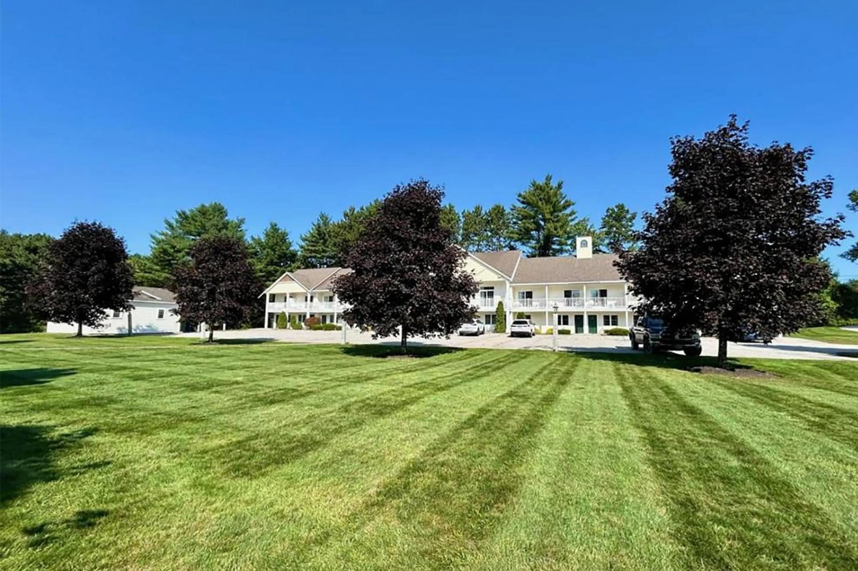 Property building in Golden Gables Inn Dazzler Select by Wyndham