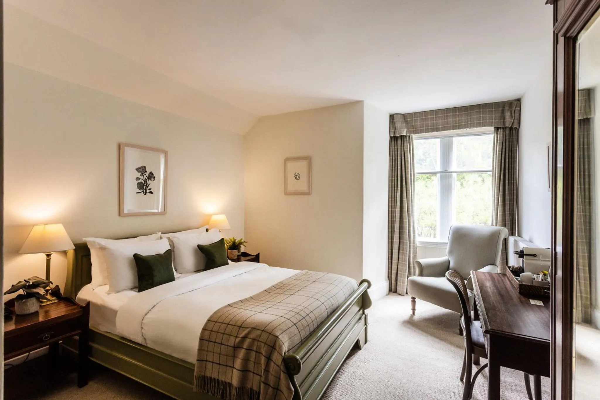 Bedroom, Bed in Craigellachie Hotel of Speyside