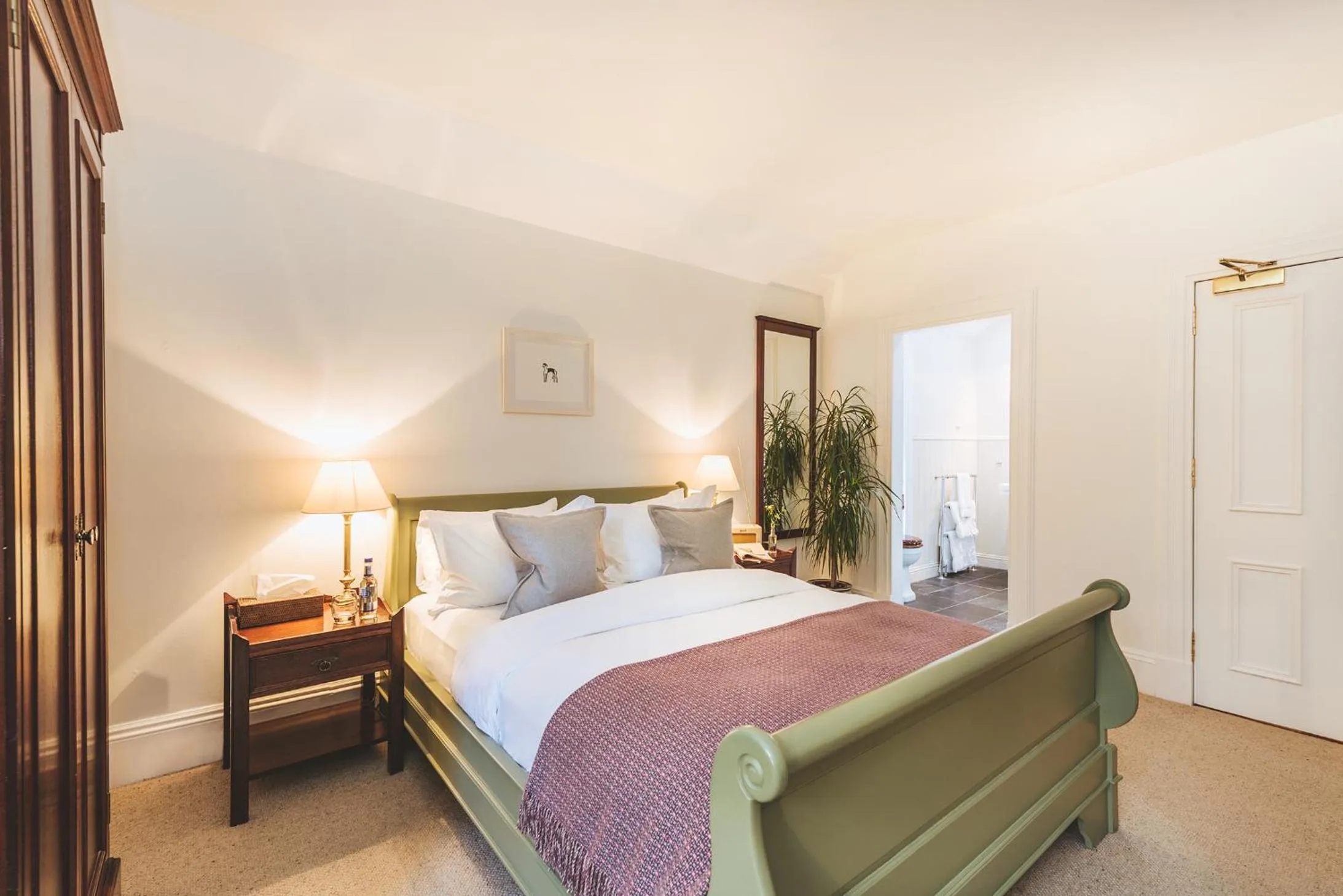 Photo of the whole room, Bed in Craigellachie Hotel of Speyside