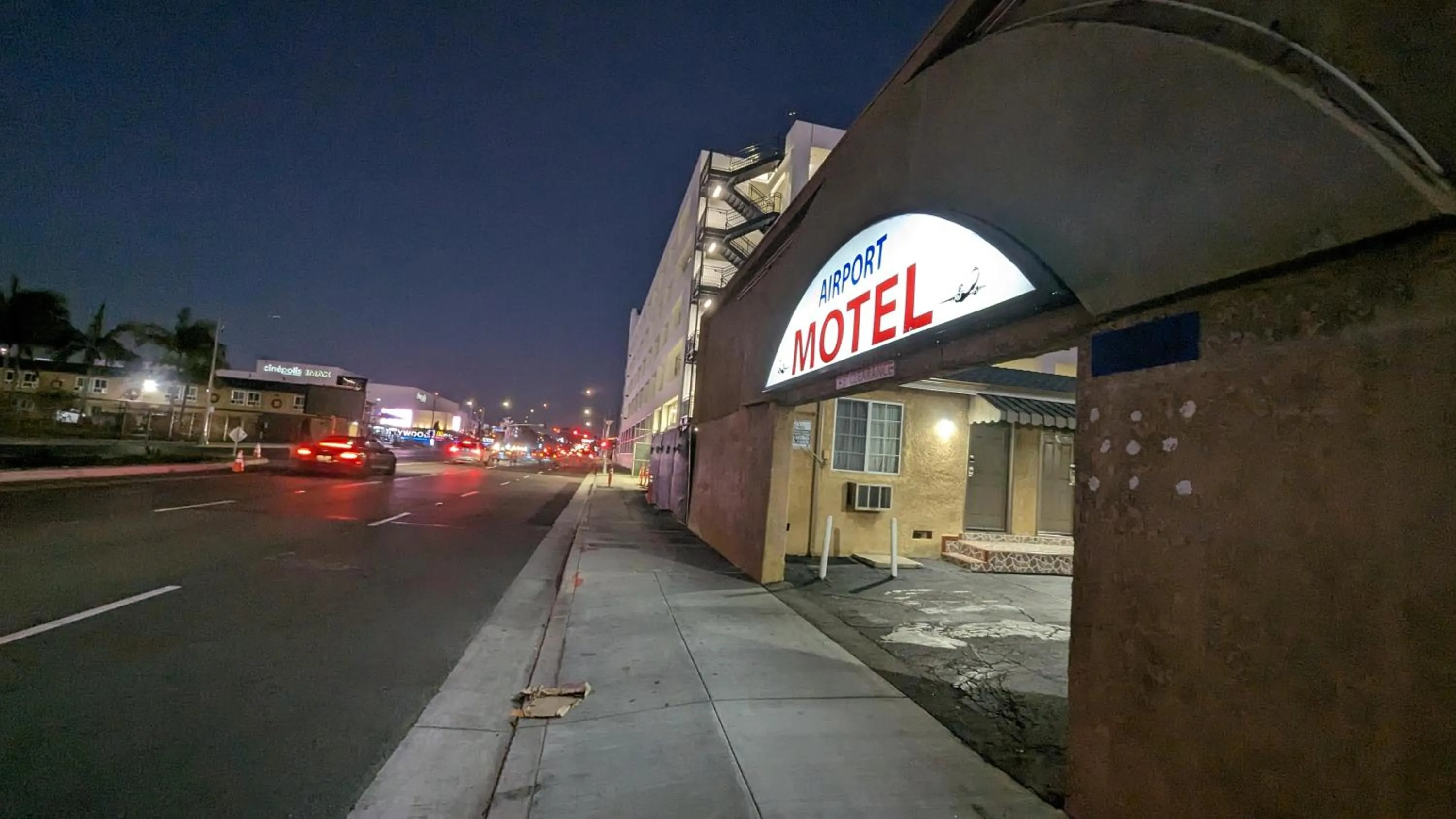 Property building in Airport Motel - Inglewood