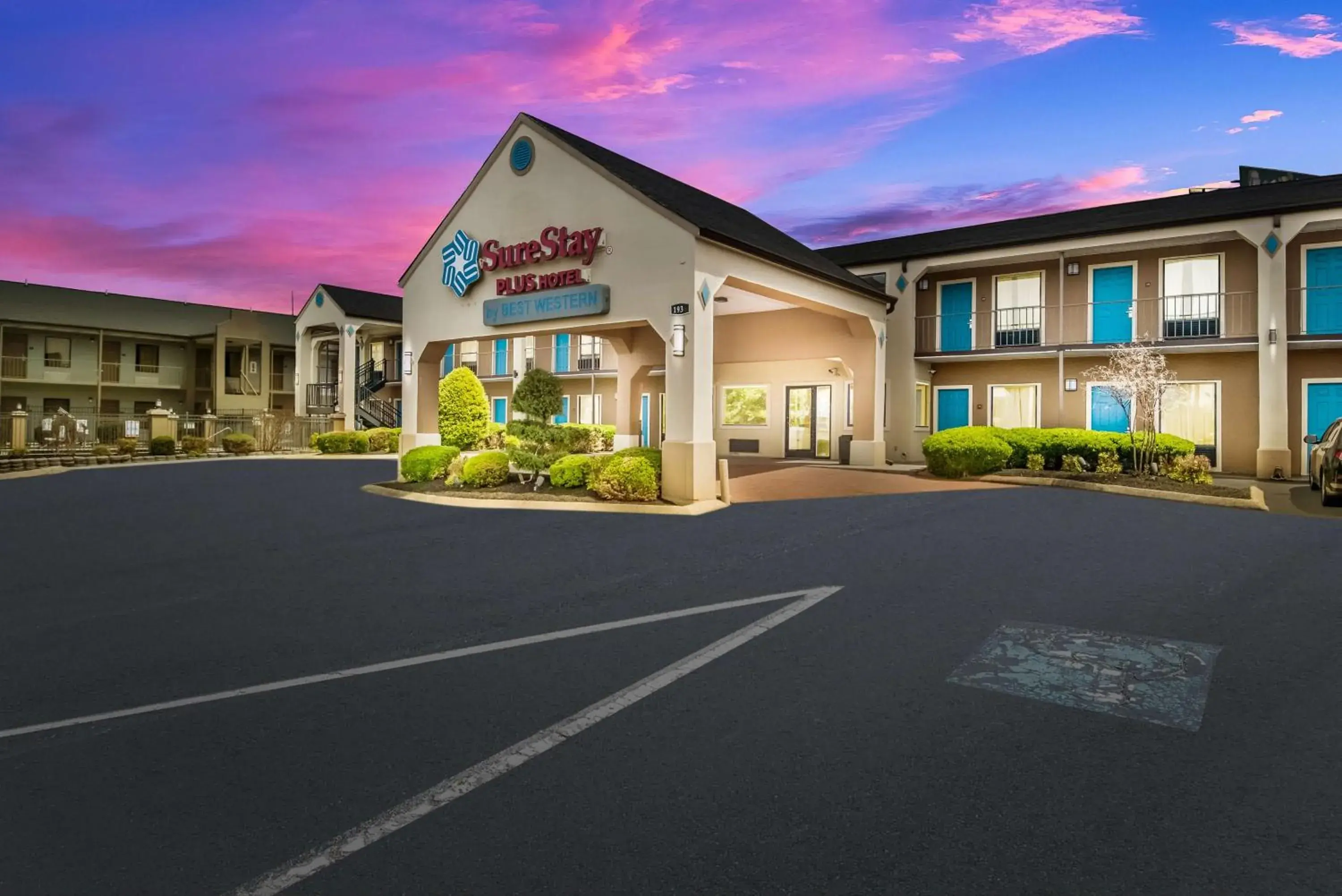 Property building in SureStay Plus Hotel by Best Western Jackson Property building in SureStay Plus Hotel by Best Western Jackson