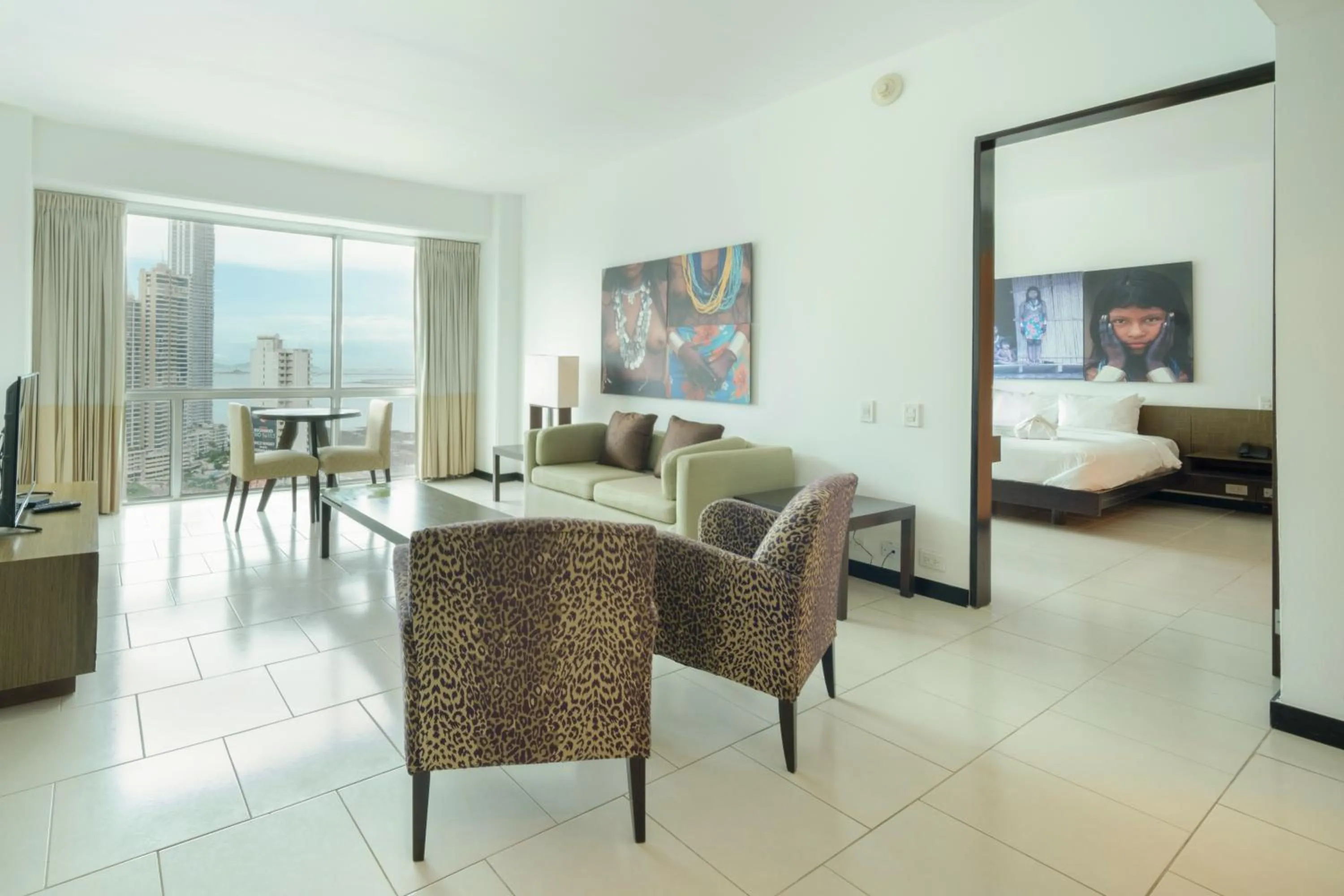 Photo of the whole room in Decapolis Hotel Panama City