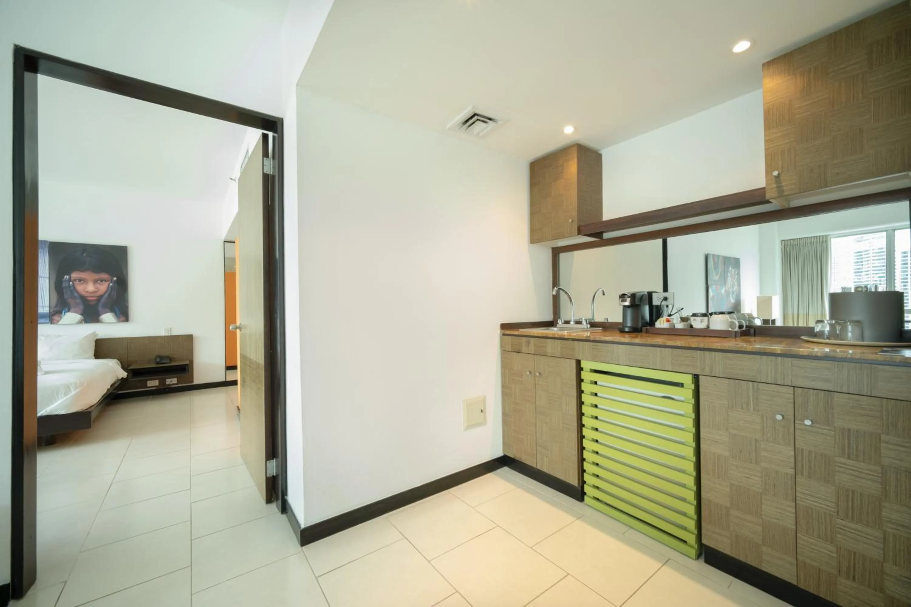 Photo of the whole room in Decapolis Hotel Panama City