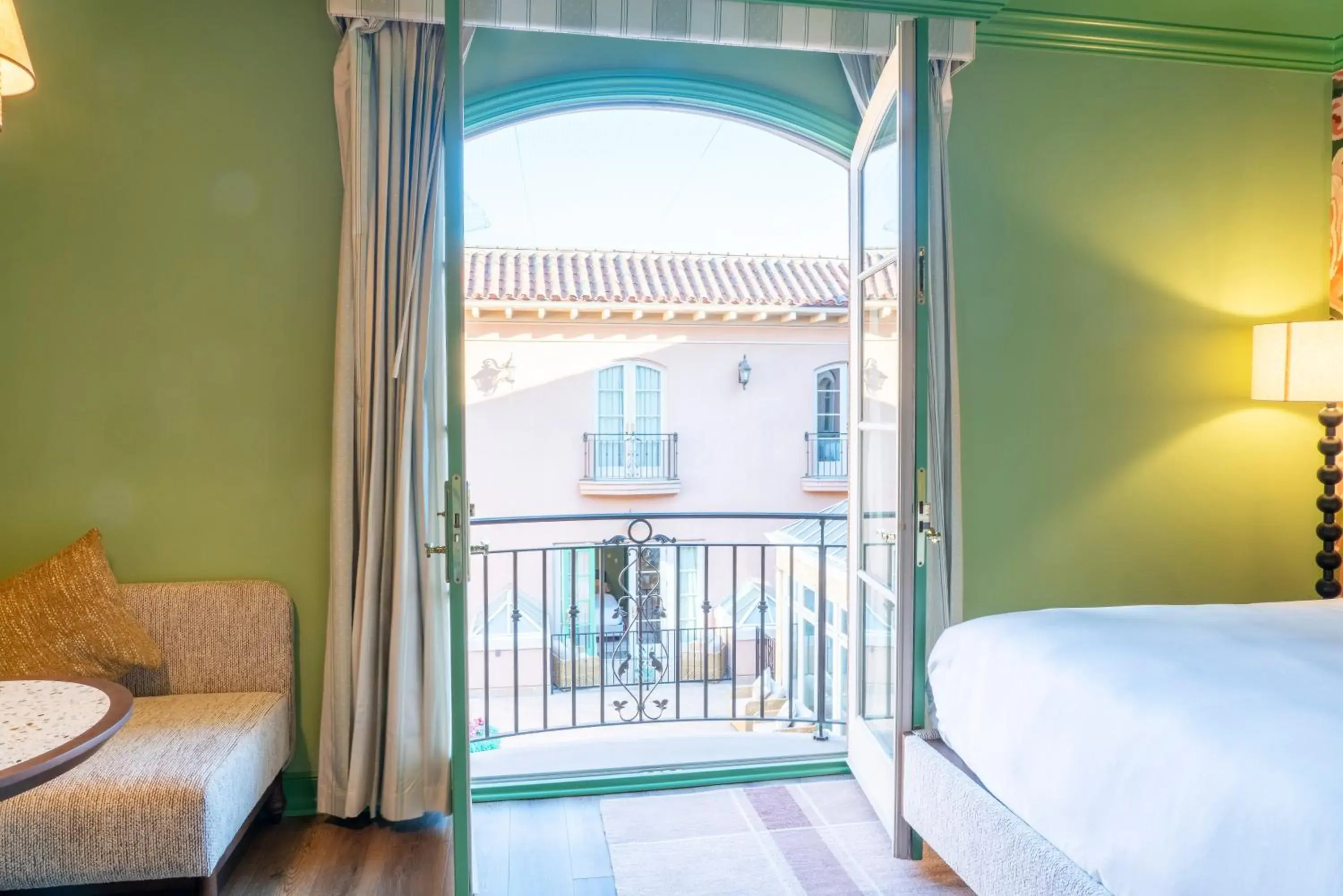 Bed in Carlton Hotel Bed in Carlton Hotel