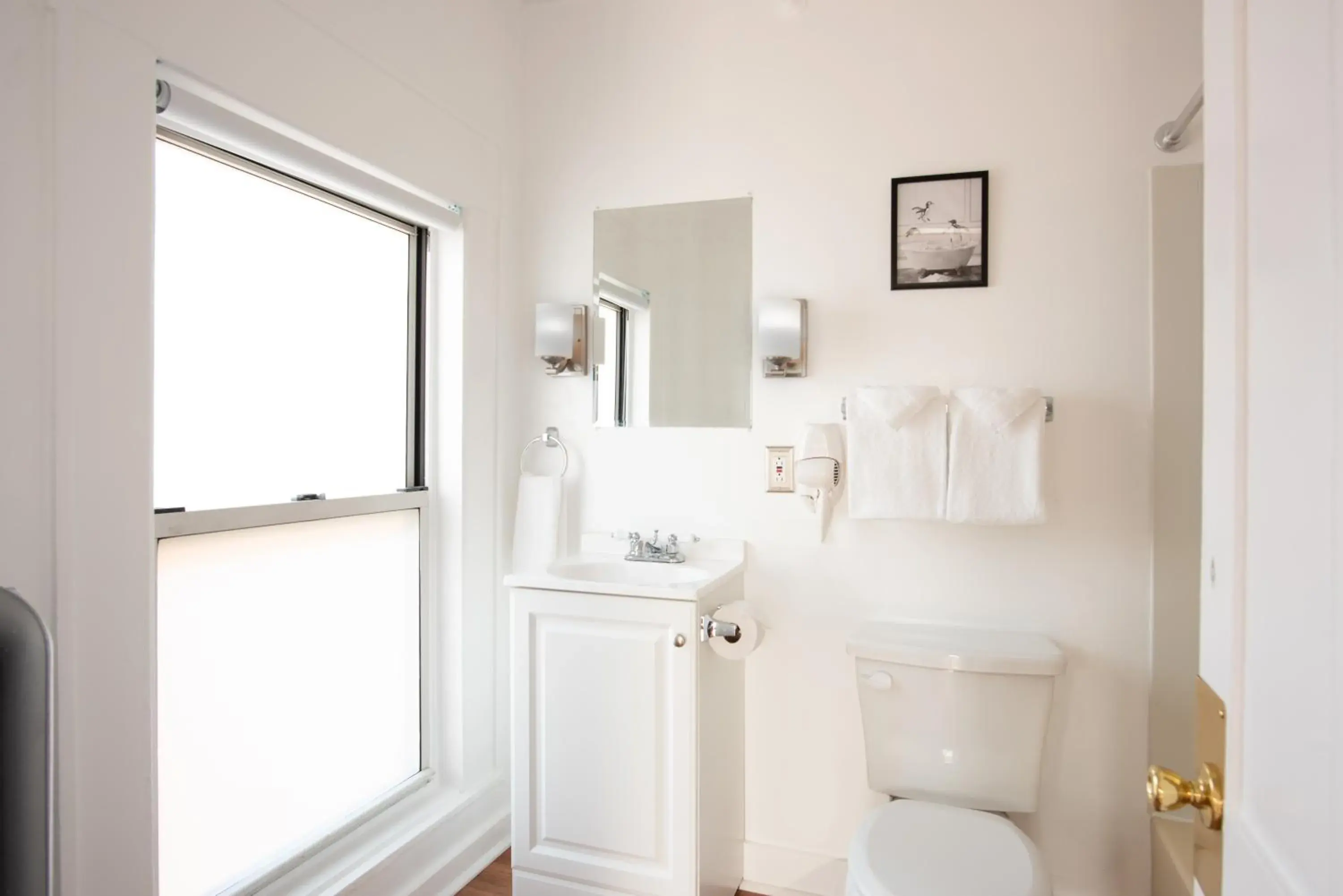 Standard Queen Room in Thayers Inn Standard Queen Room in Thayers Inn