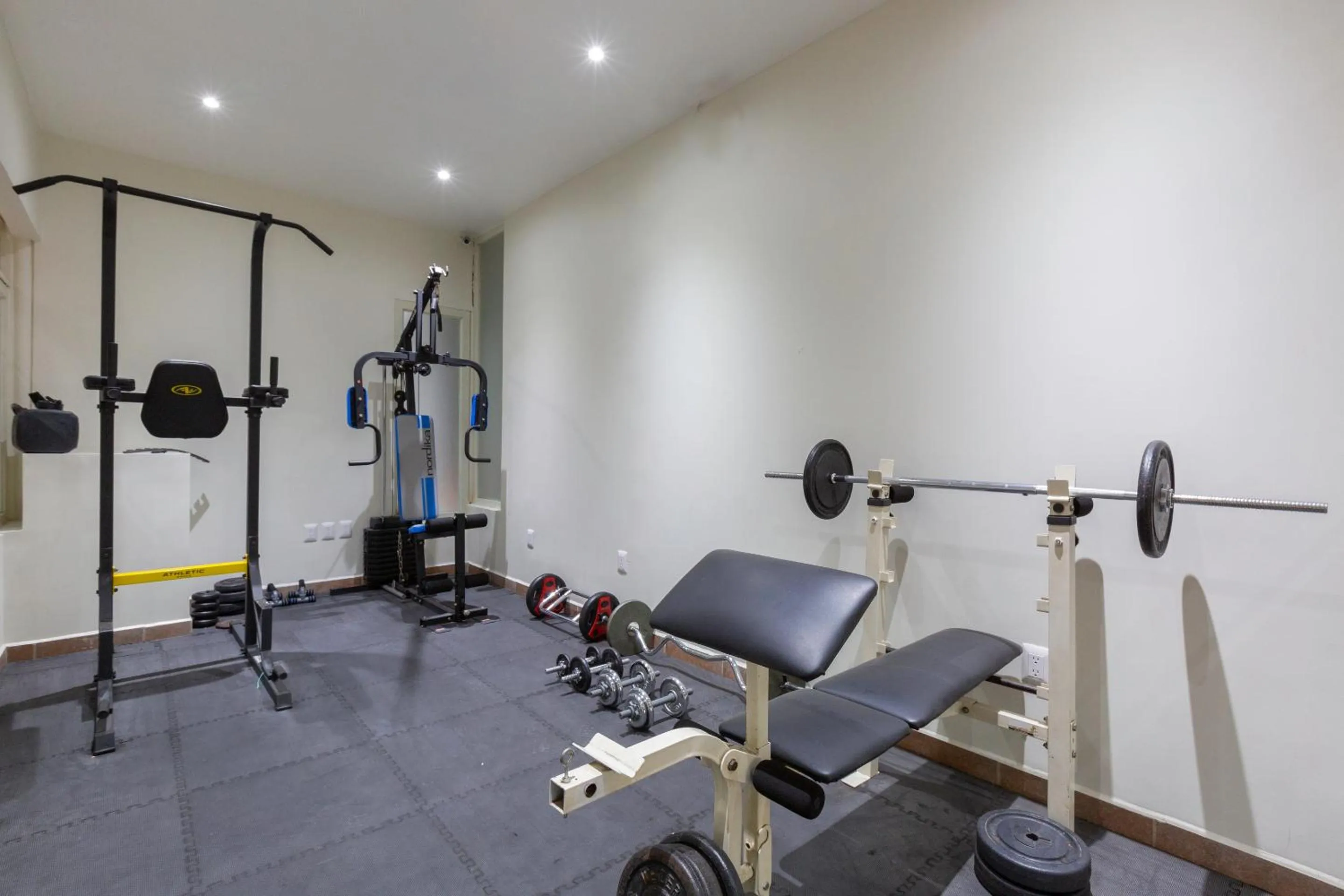 Fitness centre/facilities in Capital O Oaxaca Guest Hotel