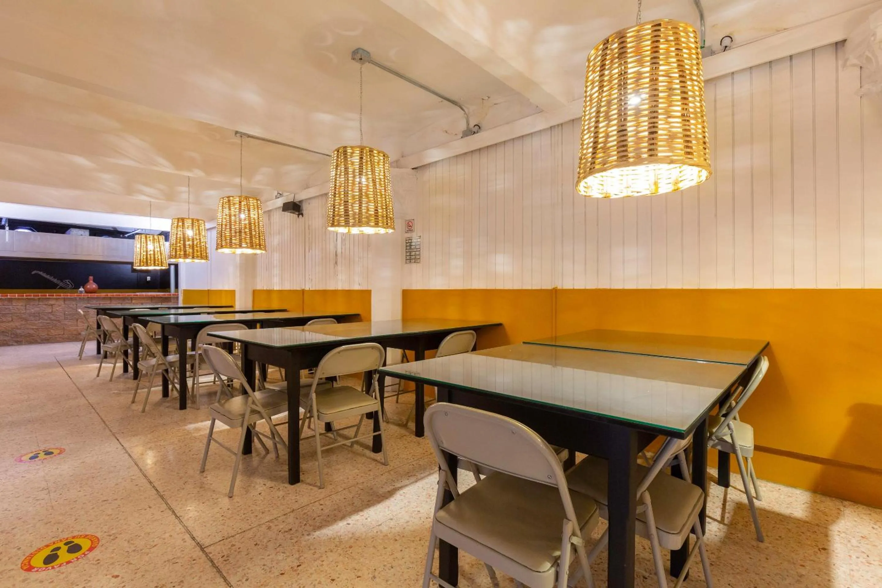 Restaurant/places to eat in Capital O Oaxaca Guest Hotel