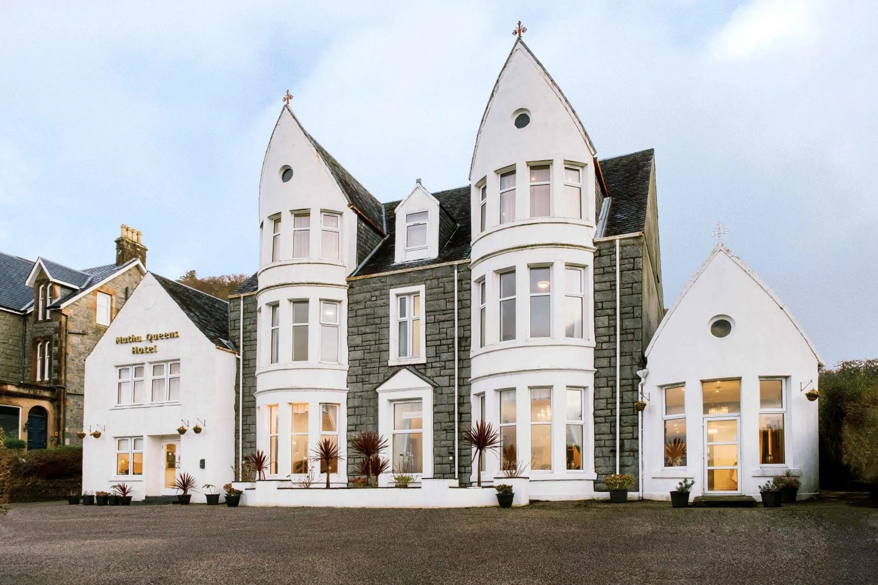 Property building in Muthu Queens Hotel, Oban