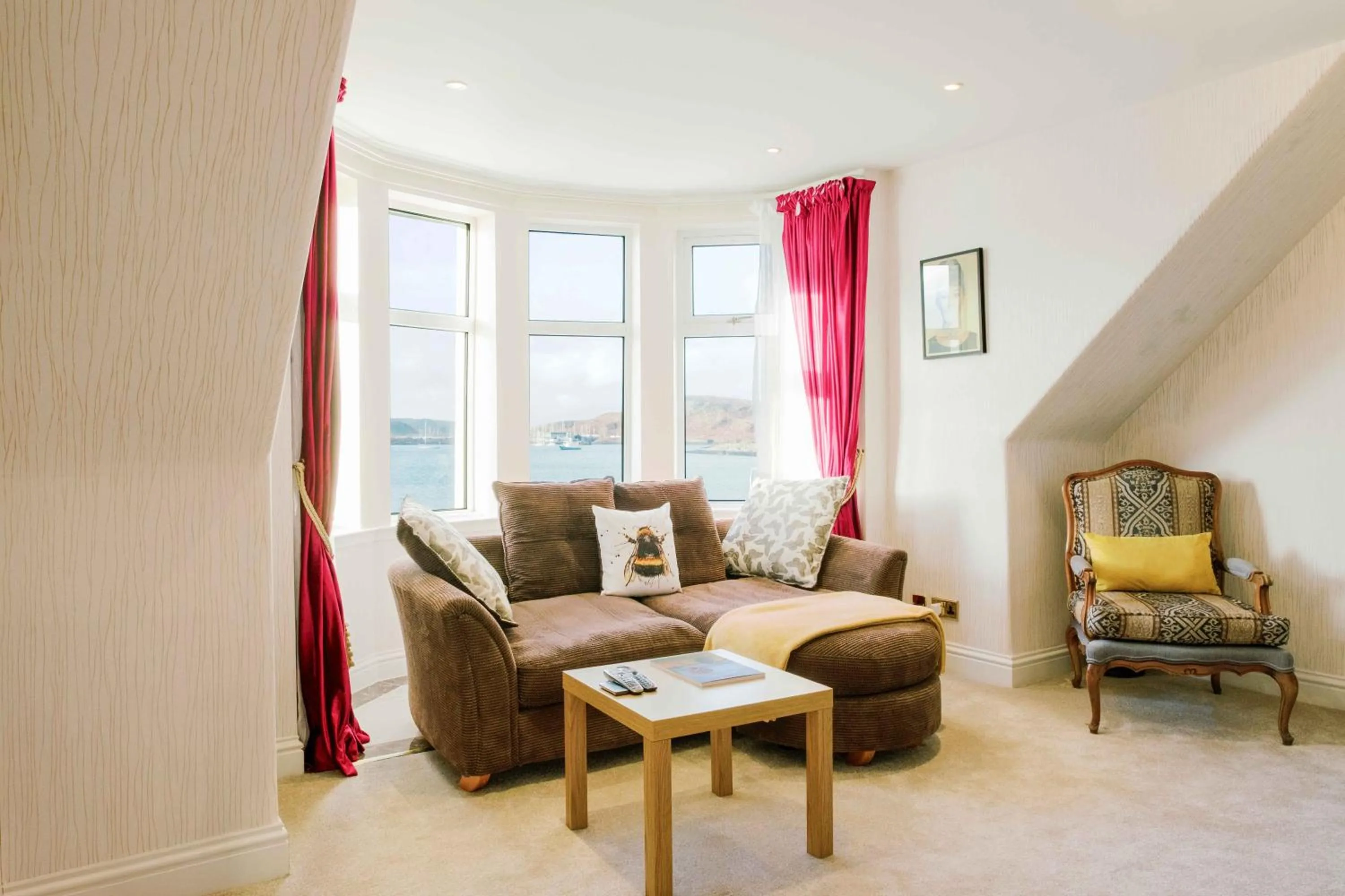 Living room in Muthu Queens Hotel, Oban