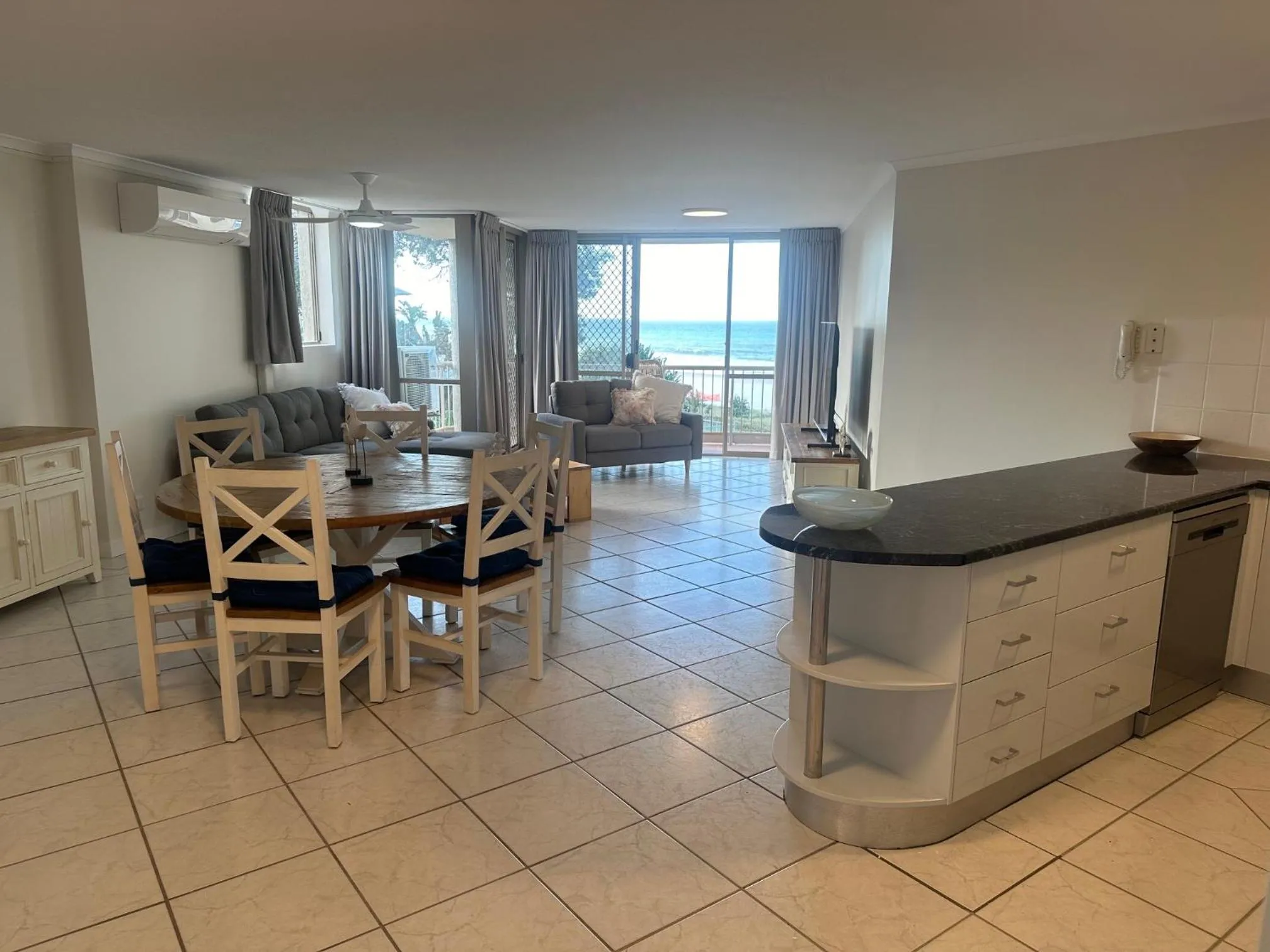 Living room in Sanctuary Beach Resort