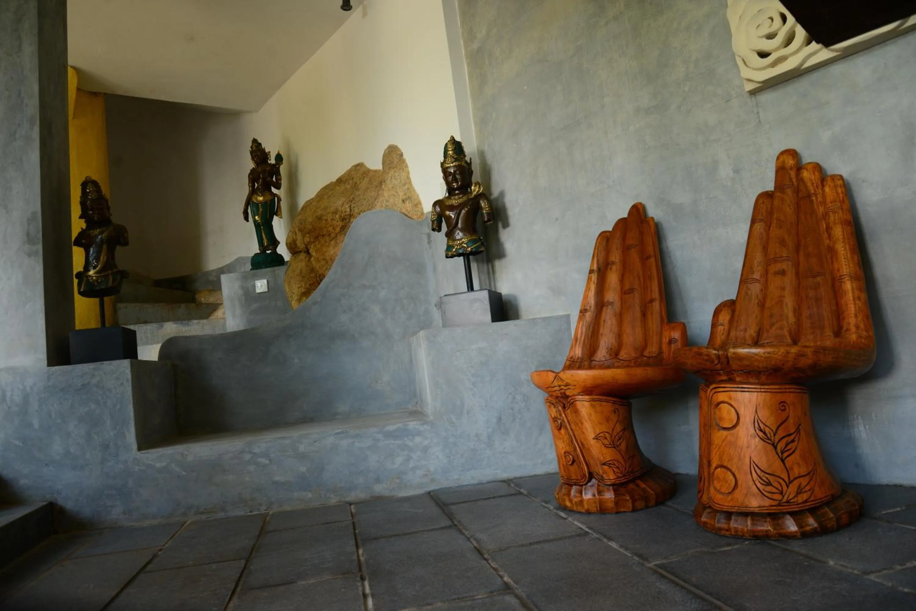 Lobby or reception in Thambapanni Retreat