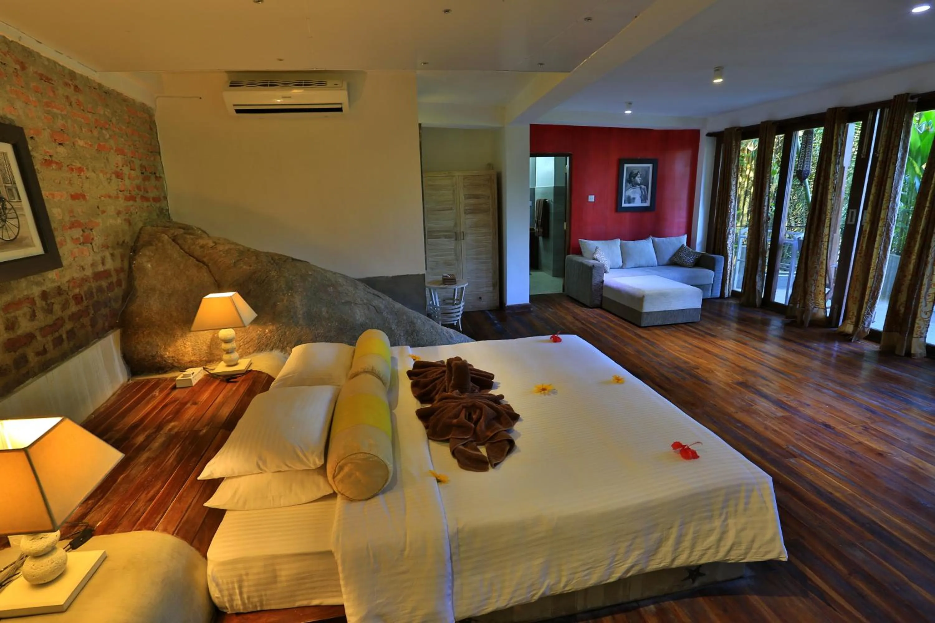 Bedroom, Bed in Thambapanni Retreat