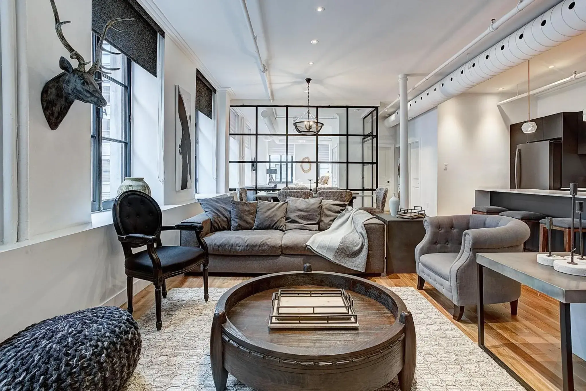 Three-Bedroom Apartment in Saint Sulpice Lofts by Bakan - Old Montreal Three-Bedroom Apartment in Saint Sulpice Lofts by Bakan - Old Montreal