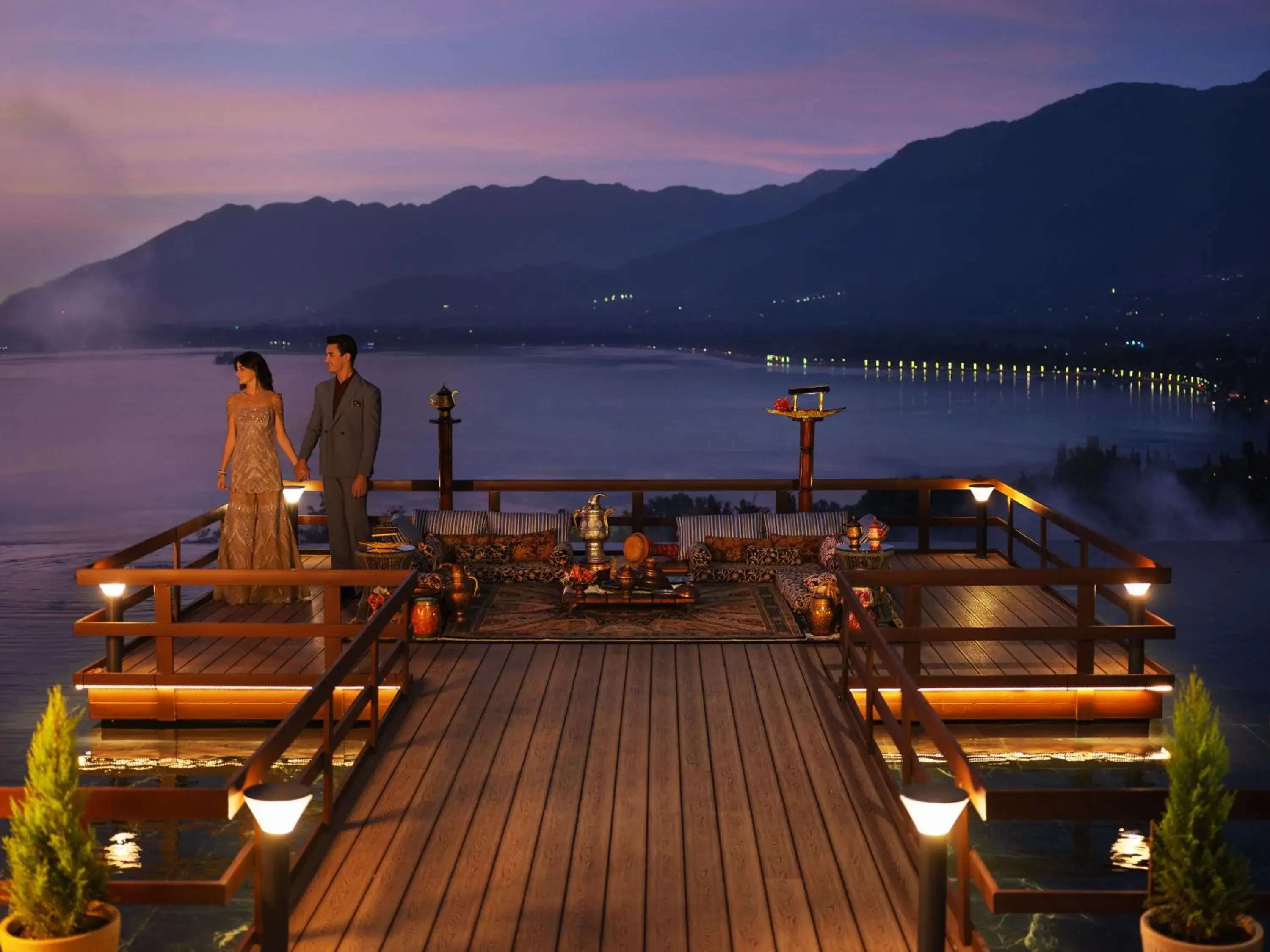 Restaurant/places to eat in Taj Dal View Srinagar Restaurant/places to eat in Taj Dal View Srinagar