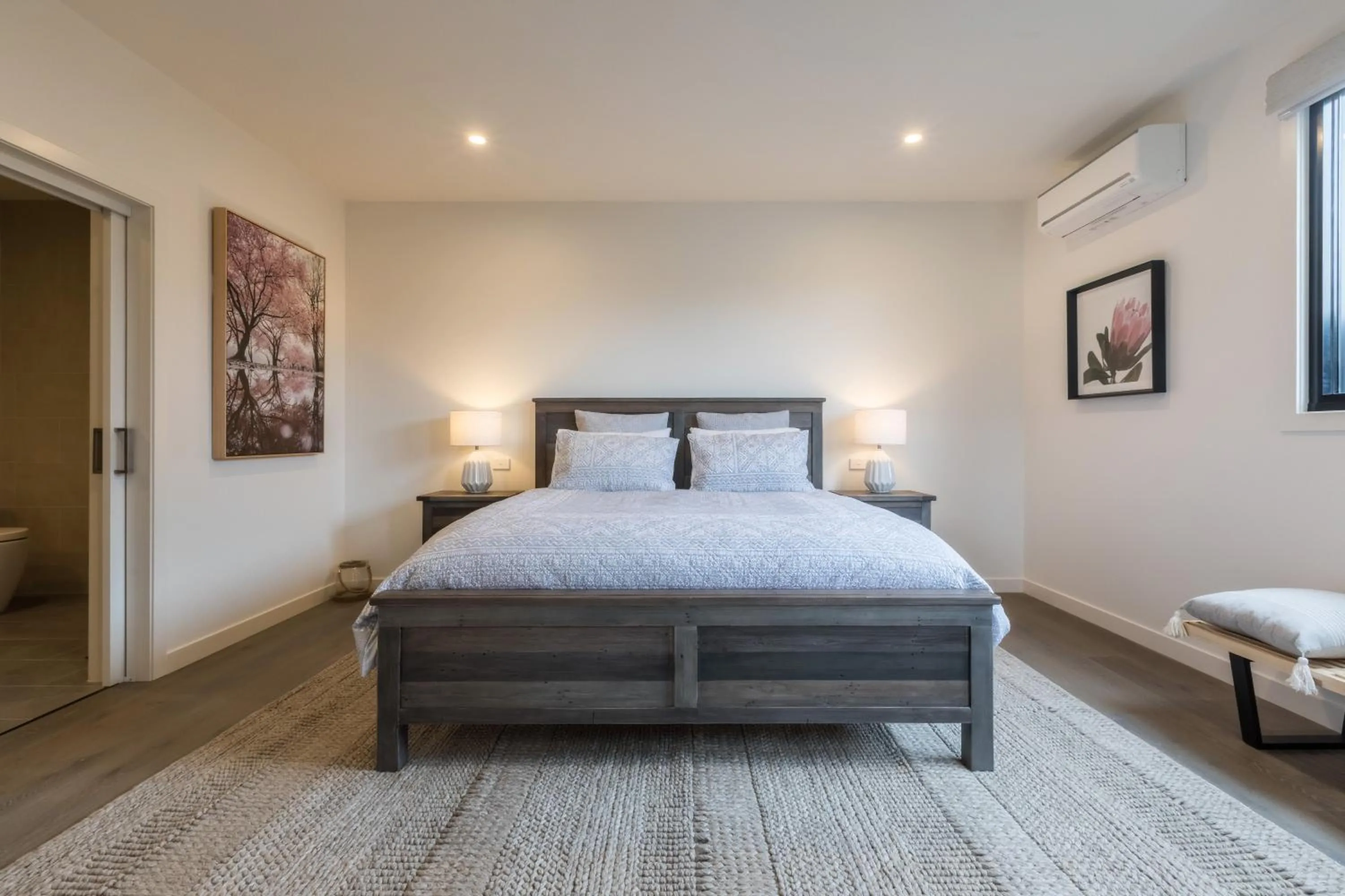 Bedroom, Bed in Brooklands Apartments