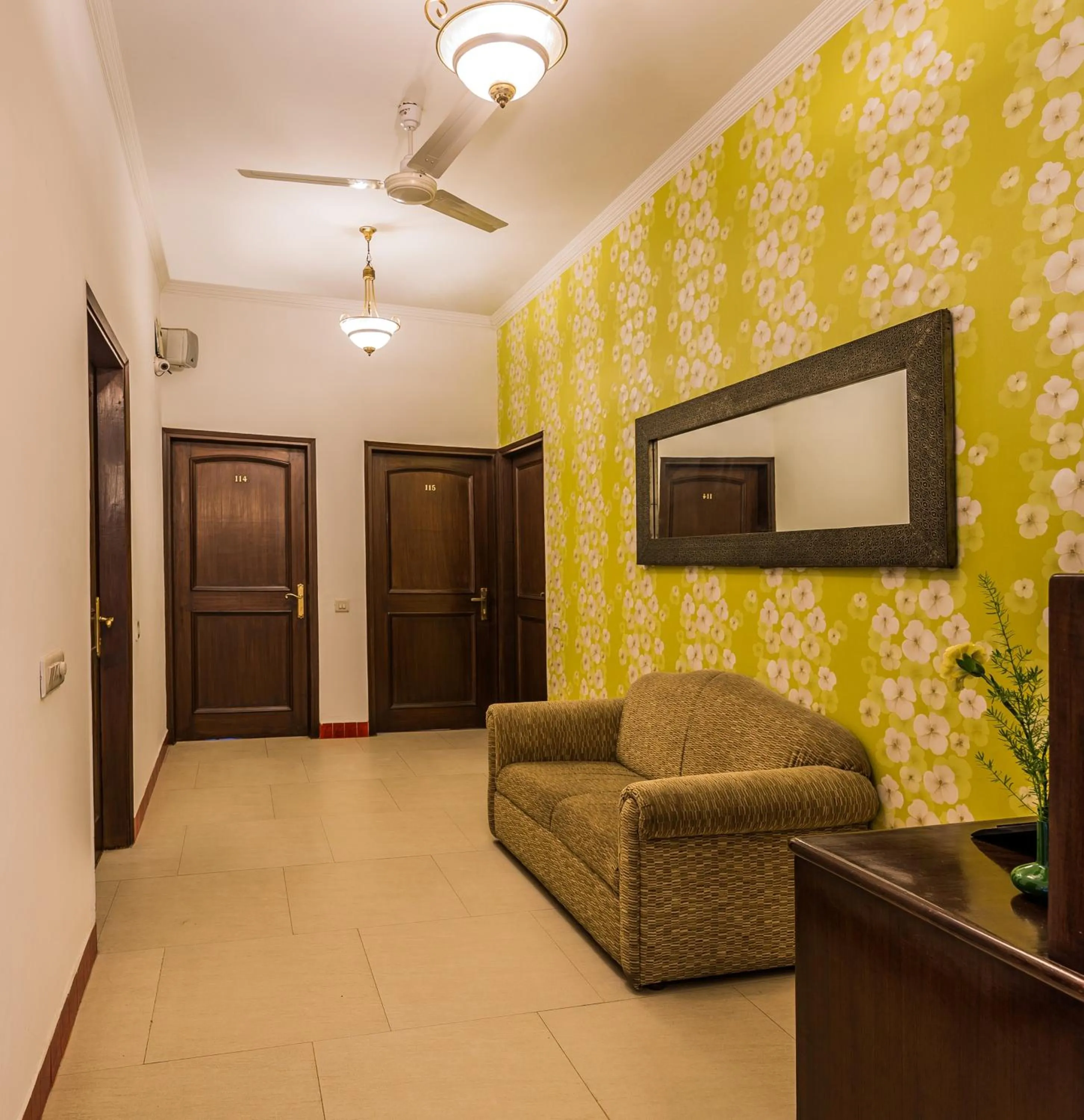 Lobby or reception in Home@F37 Kailash Colony Metro