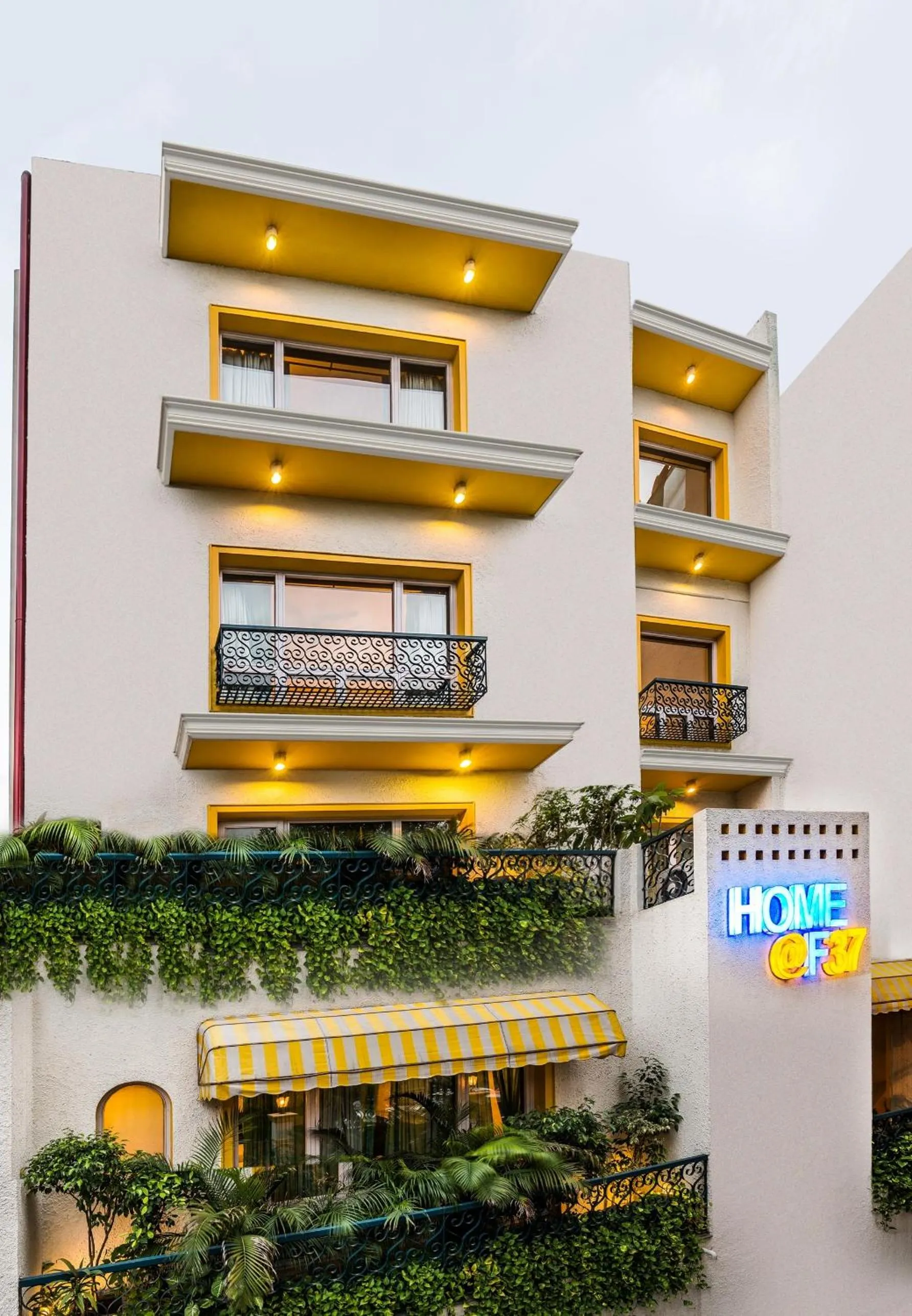 Facade/entrance in Home@F37 Kailash Colony Metro