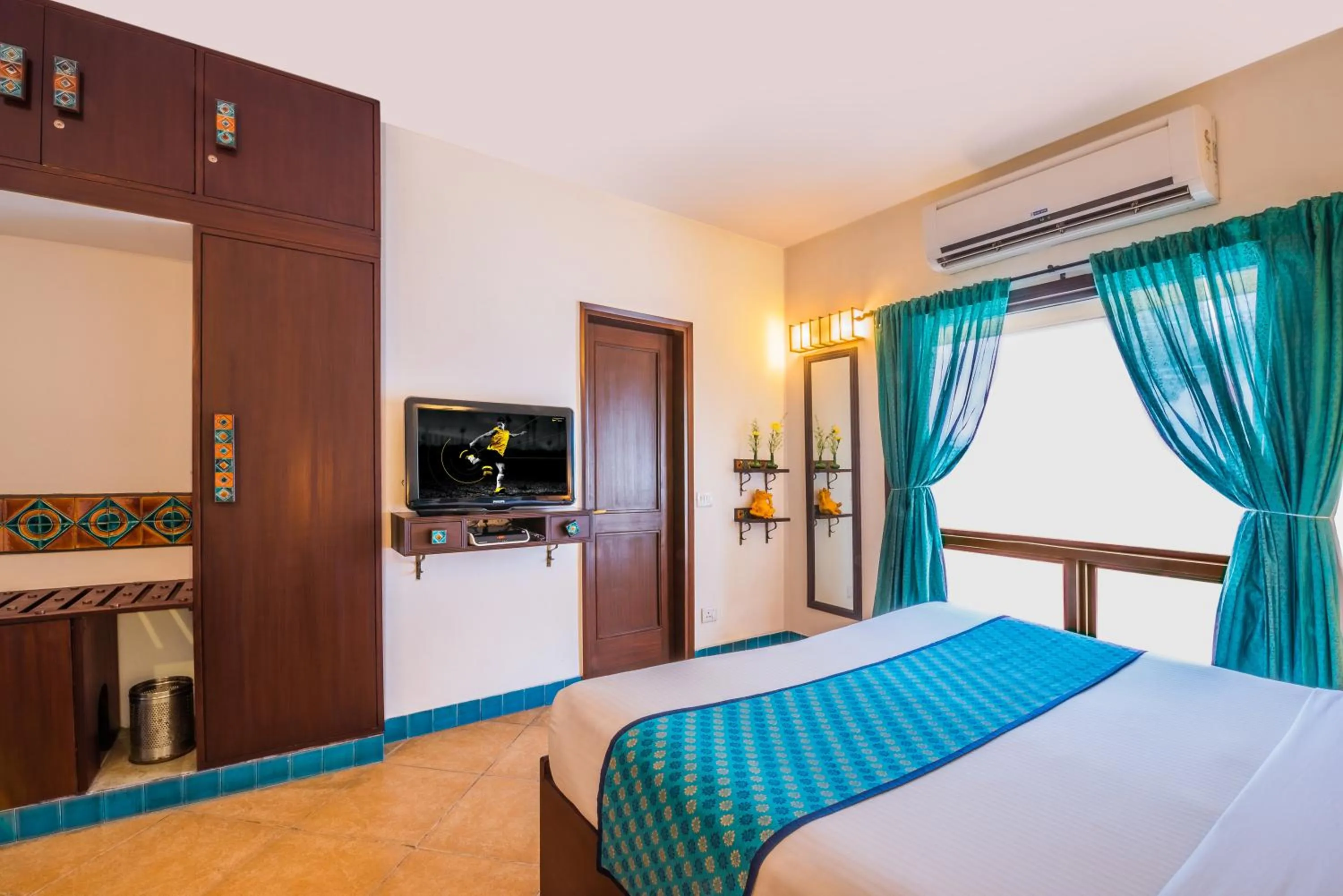 Photo of the whole room, Bed in Home@F37 Kailash Colony Metro