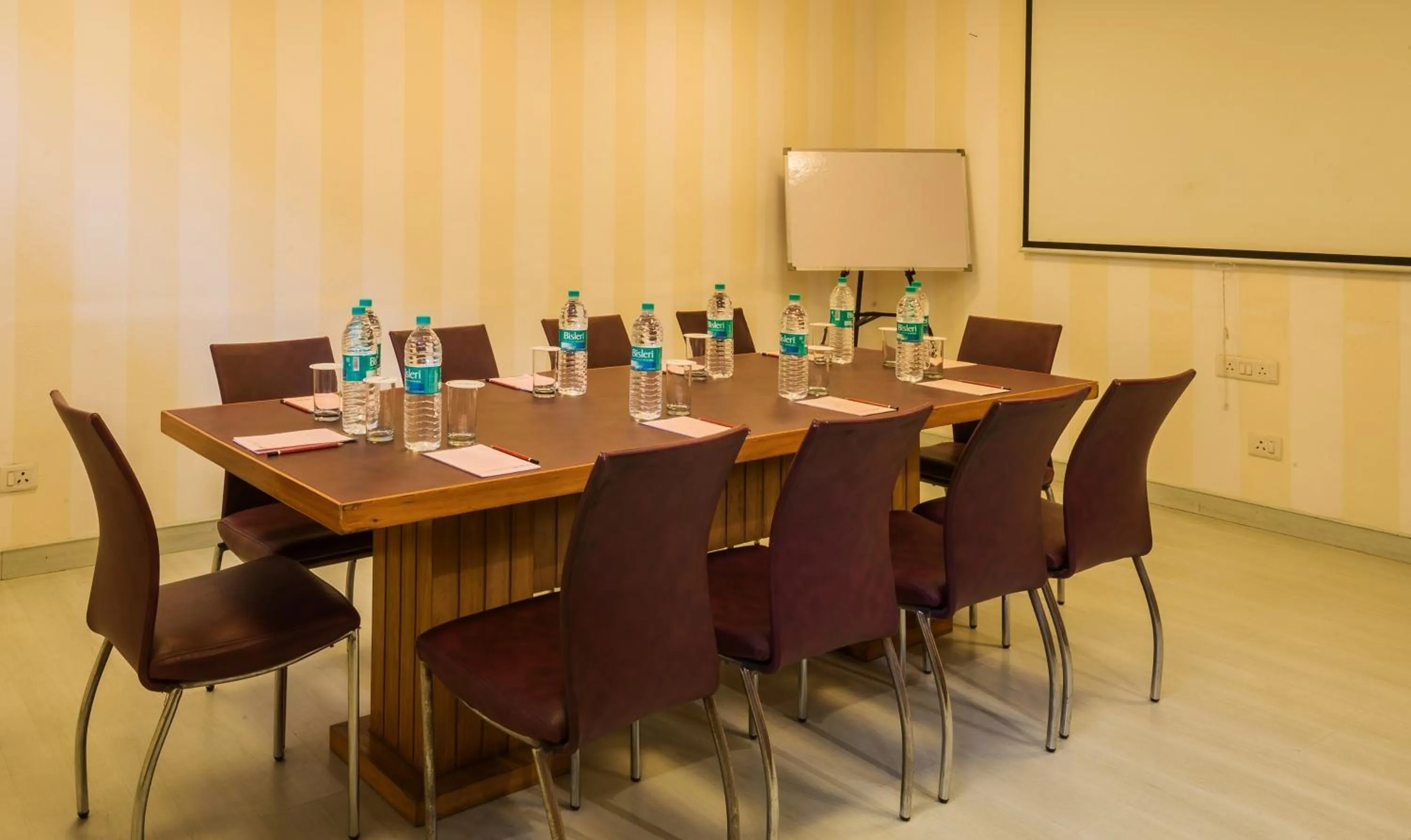 Meeting/conference room in Home@F37 Kailash Colony Metro