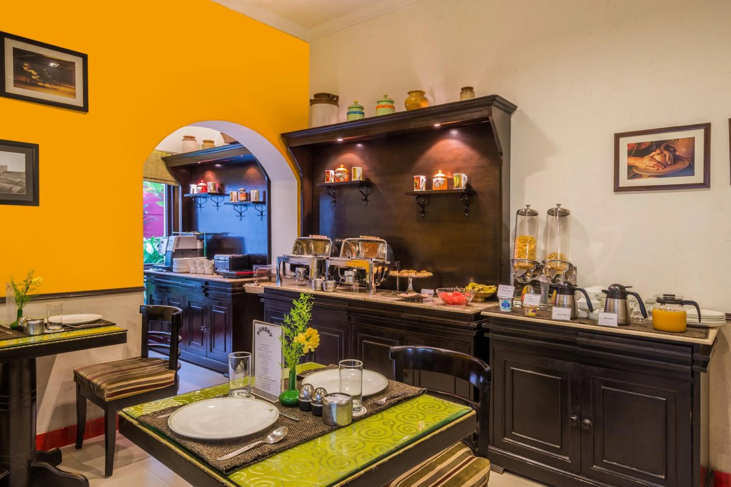 Restaurant/places to eat in Home@F37 Kailash Colony Metro