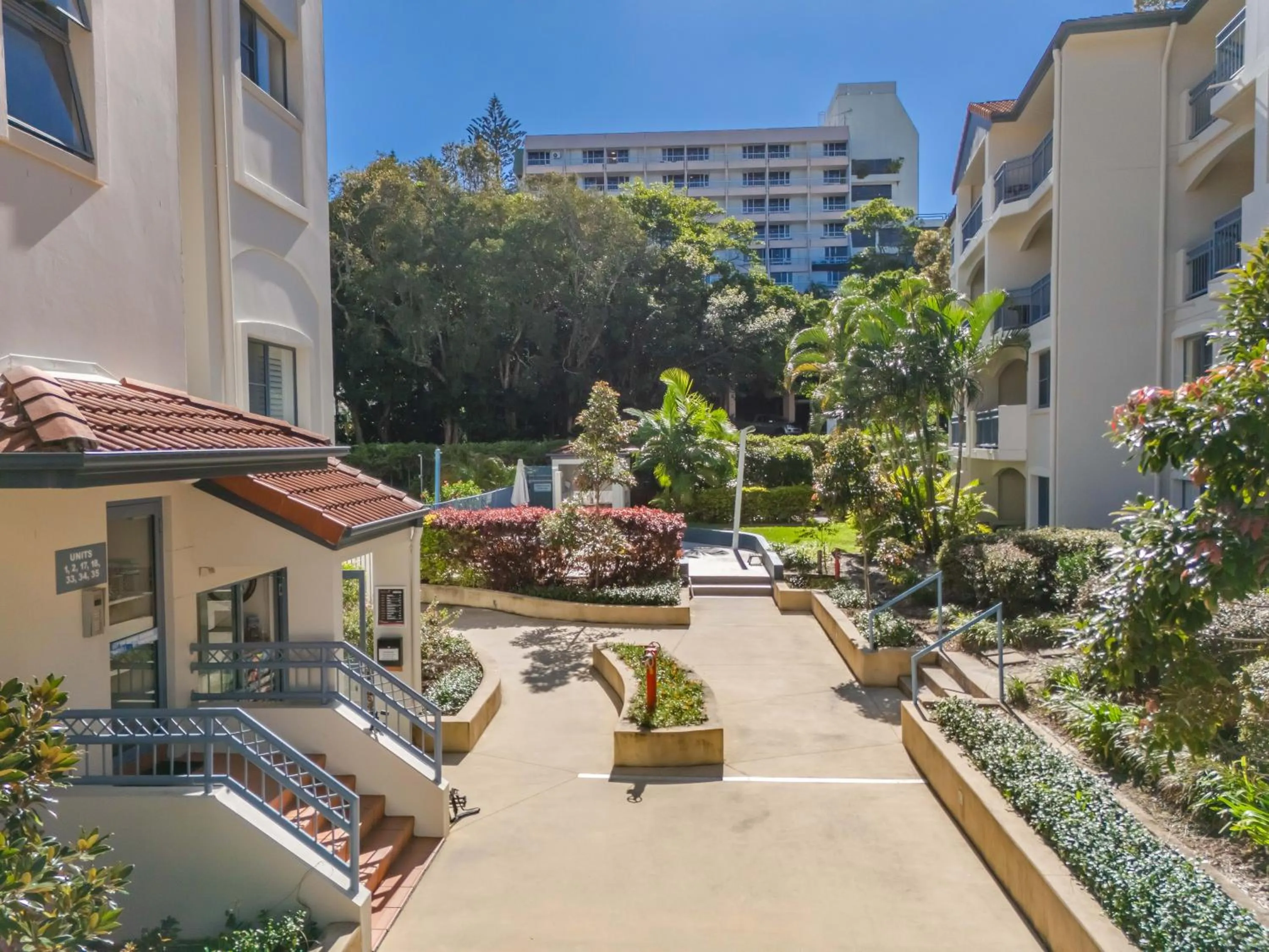 Property building in Bella Mare Coolangatta Beachside Apartments