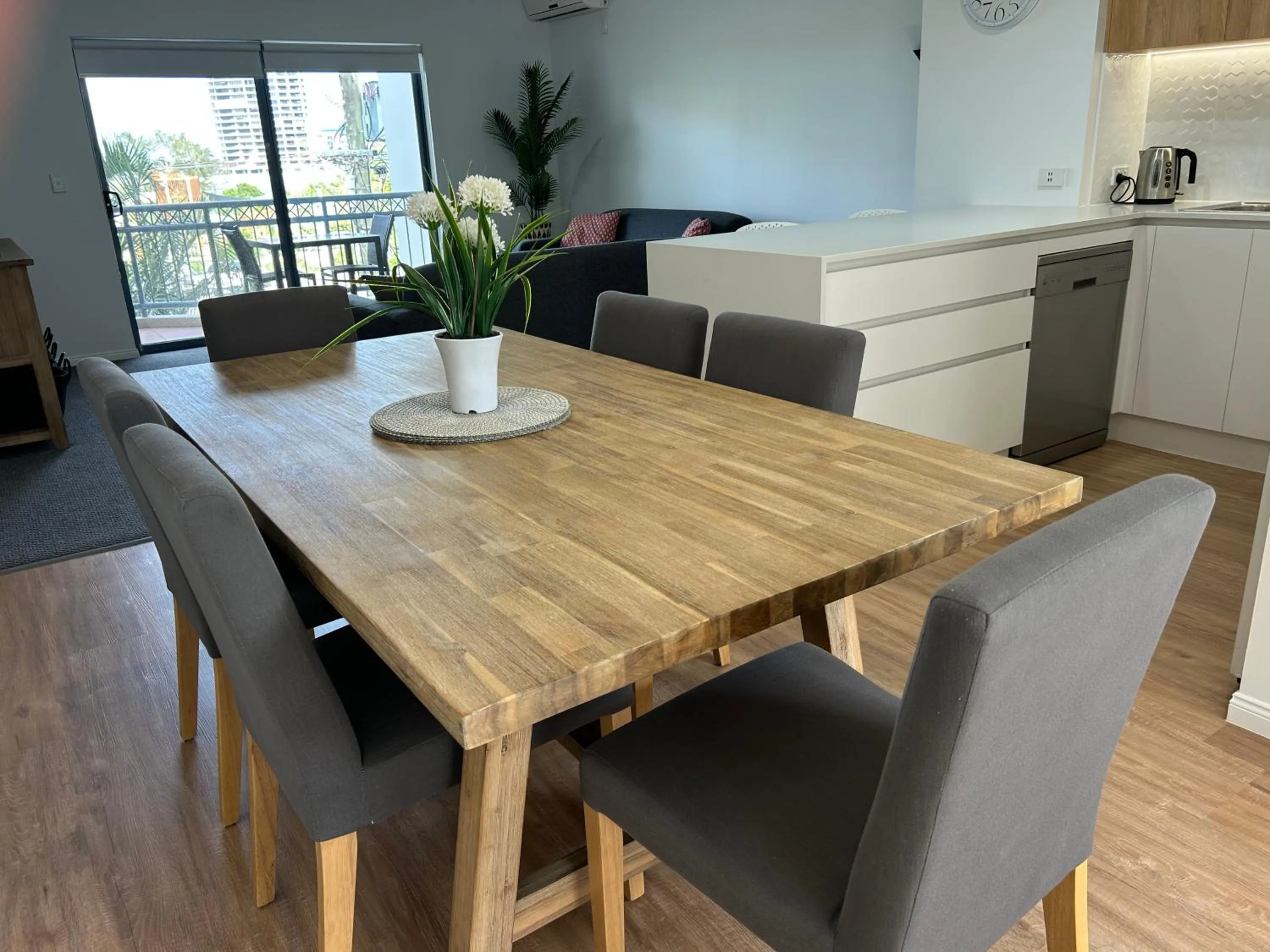 Kitchen or kitchenette in Bella Mare Coolangatta Beachside Apartments