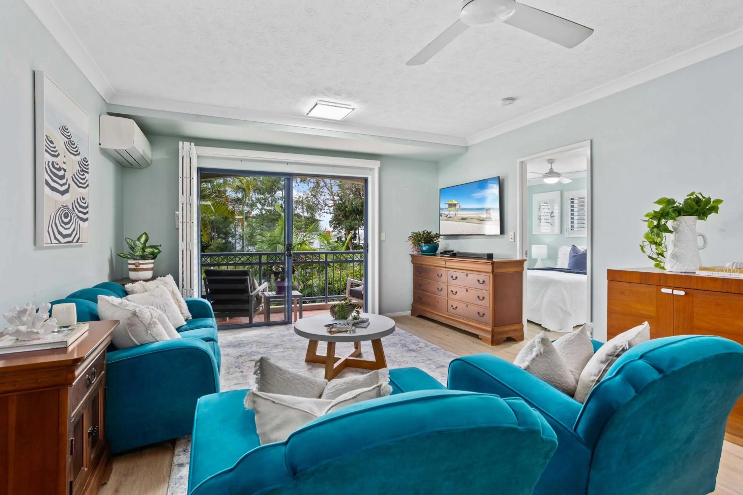 TV and multimedia in Bella Mare Coolangatta Beachside Apartments