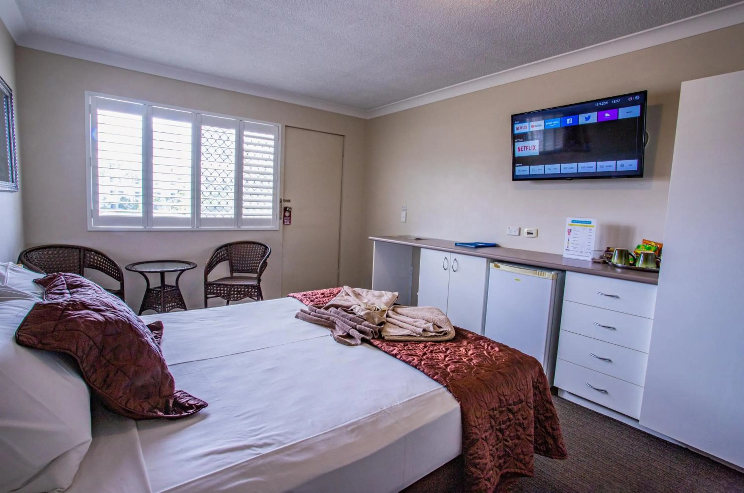 Bed in Tropicana Motel