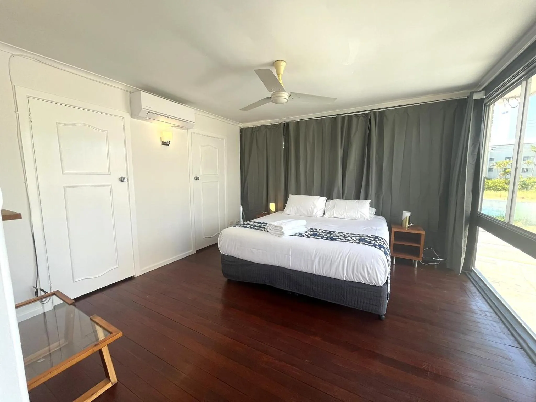 Bed in Tropicana Motel