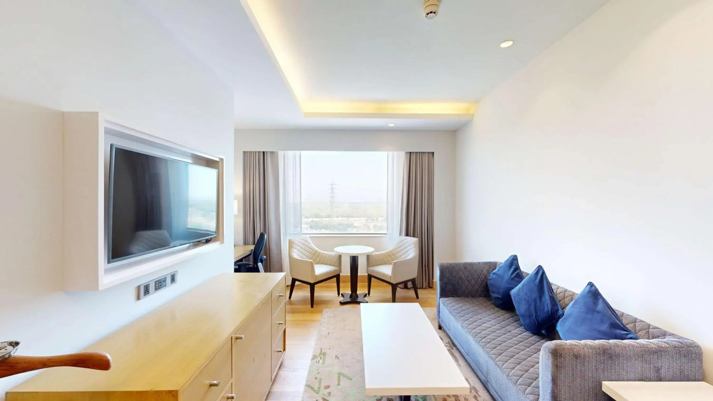 Photo of the whole room in Radisson Gurugram Udyog Vihar Photo of the whole room in Radisson Gurugram Udyog Vihar