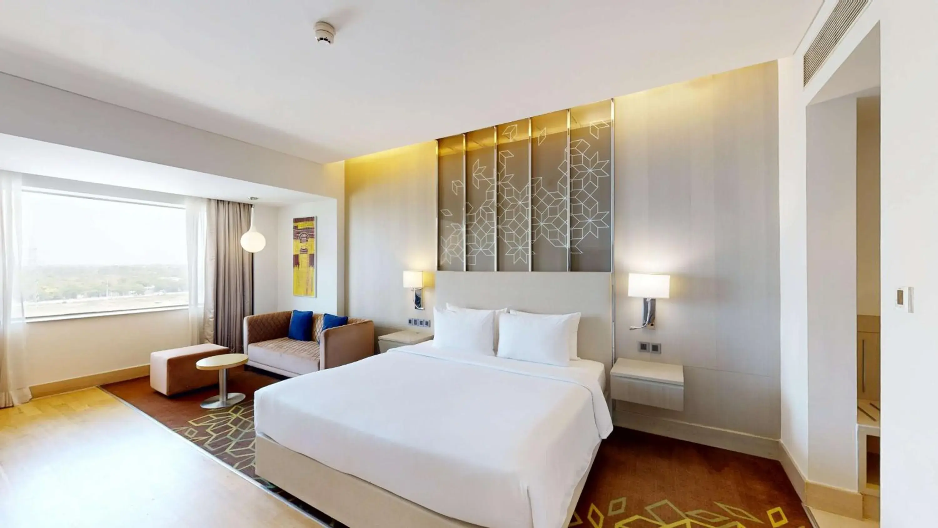 Photo of the whole room, Bed in Radisson Gurugram Udyog Vihar Photo of the whole room, Bed in Radisson Gurugram Udyog Vihar