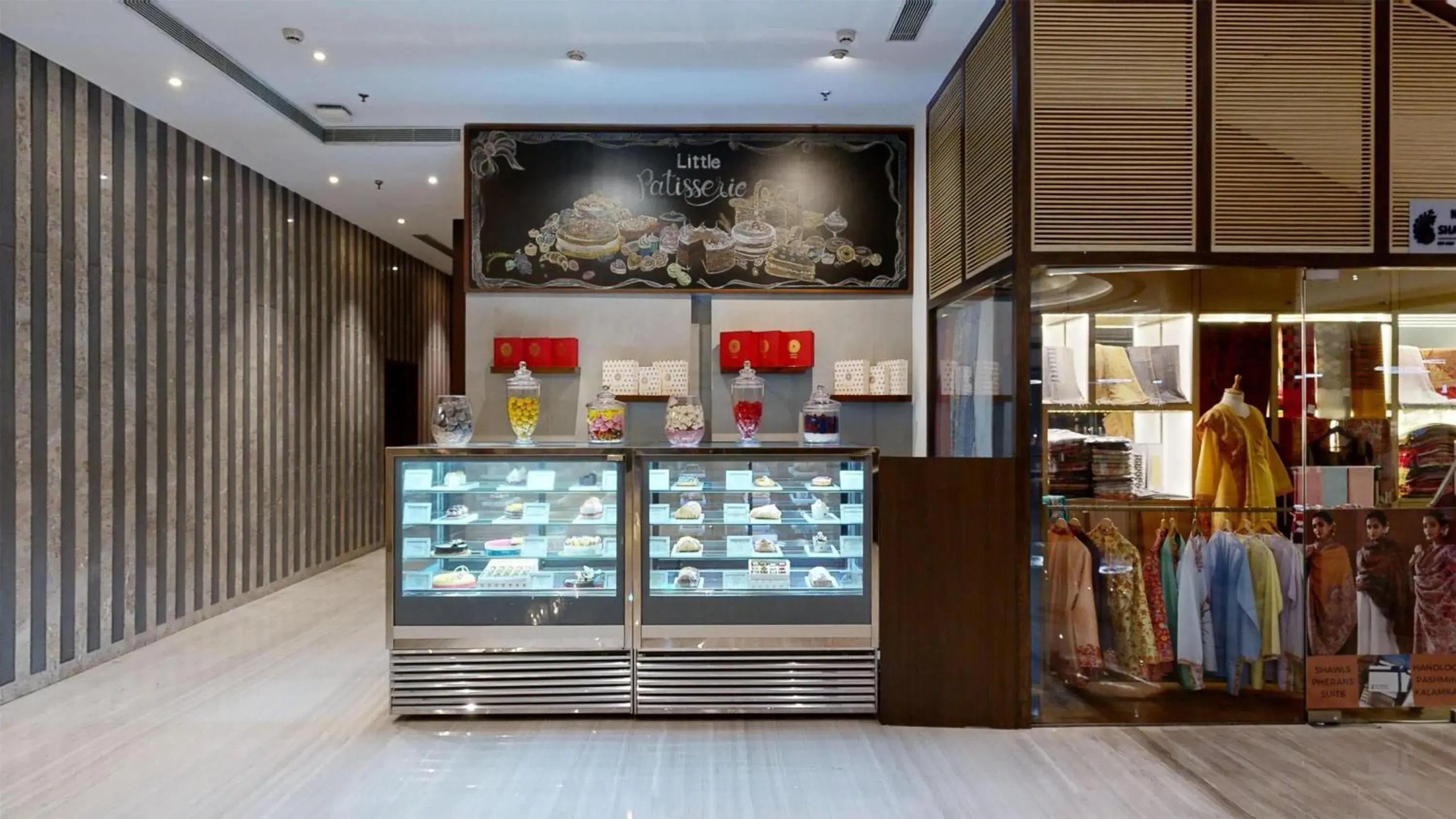 Restaurant/places to eat in Radisson Gurugram Udyog Vihar Restaurant/places to eat in Radisson Gurugram Udyog Vihar