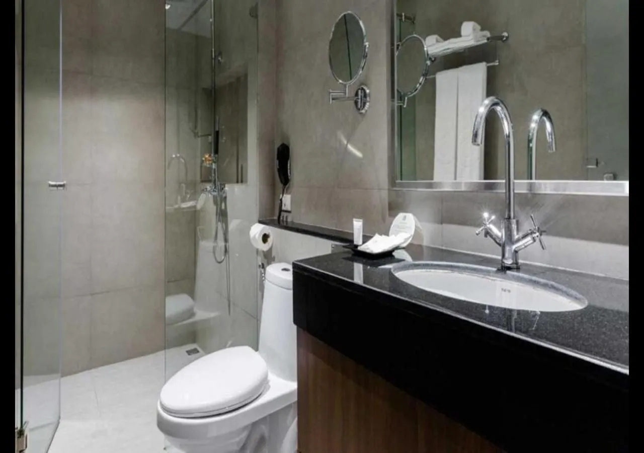 Toilet in S33 Compact Sukhumvit Hotel