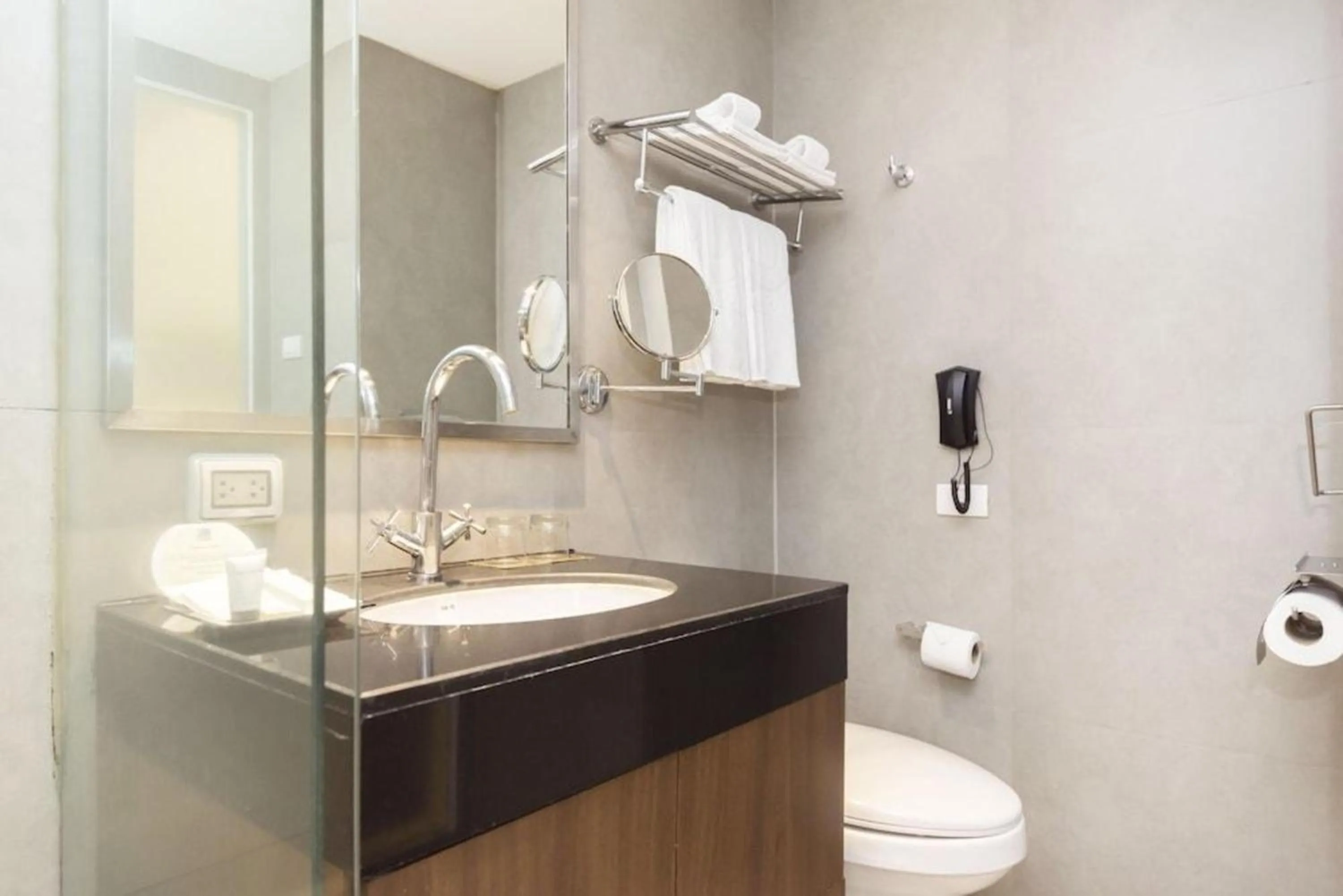 Bathroom in S33 Compact Sukhumvit Hotel