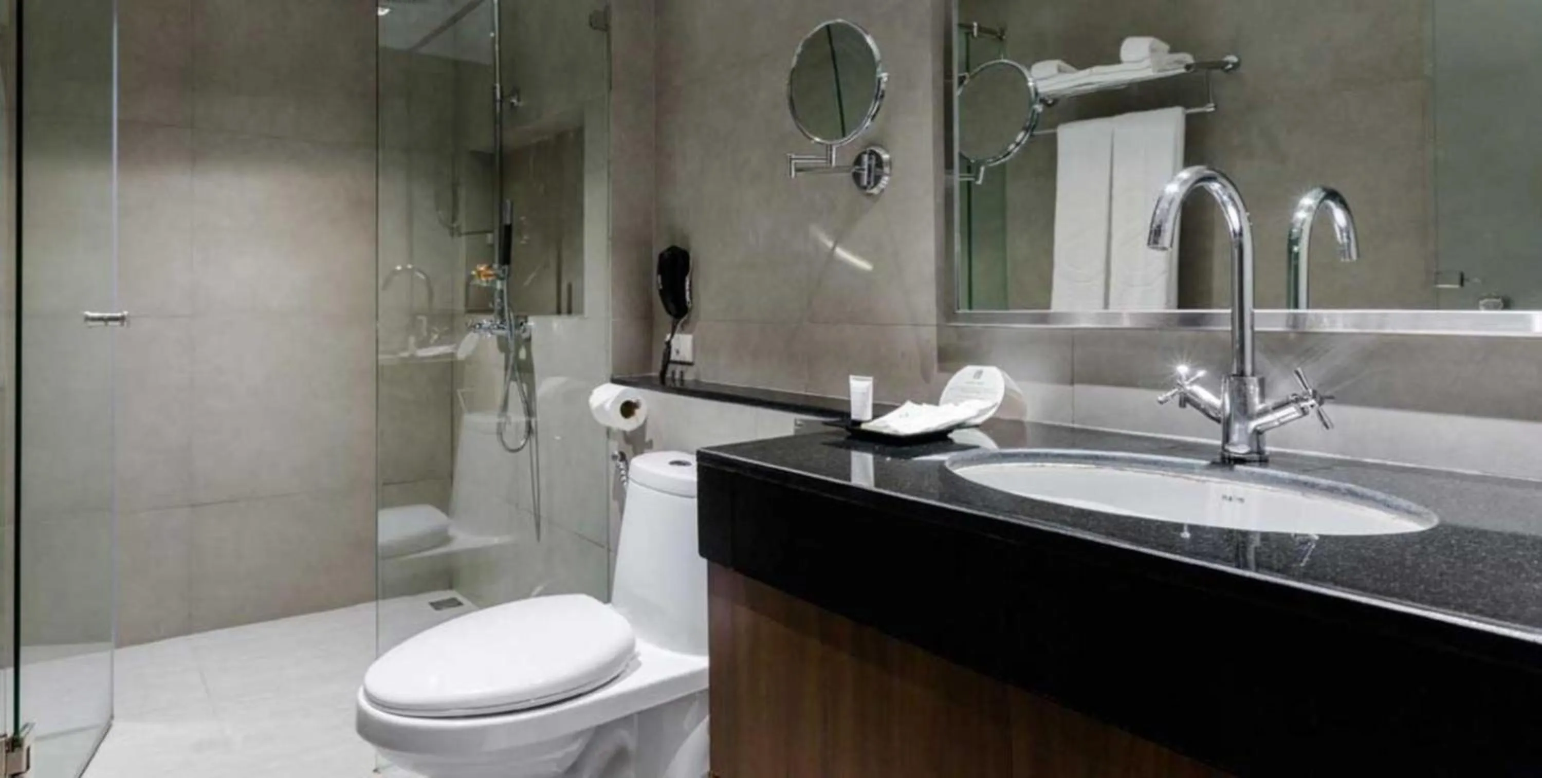 Bathroom in S33 Compact Sukhumvit Hotel