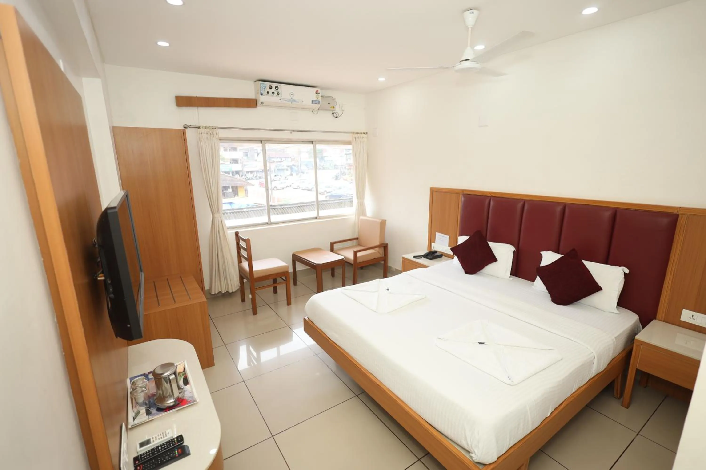 Bed in Hotel Janardana