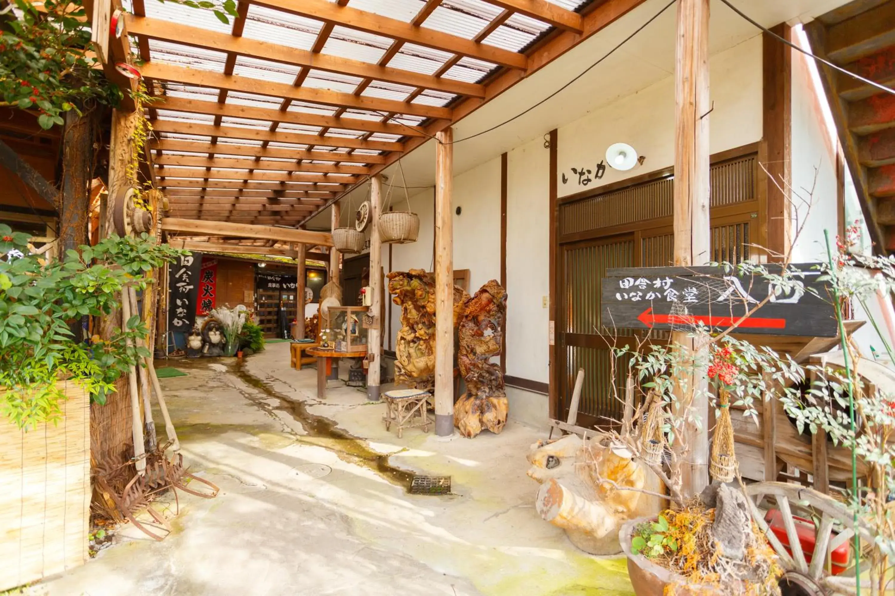 Facade/entrance in Yufuin Inakamura Inakaso Facade/entrance in Yufuin Inakamura Inakaso