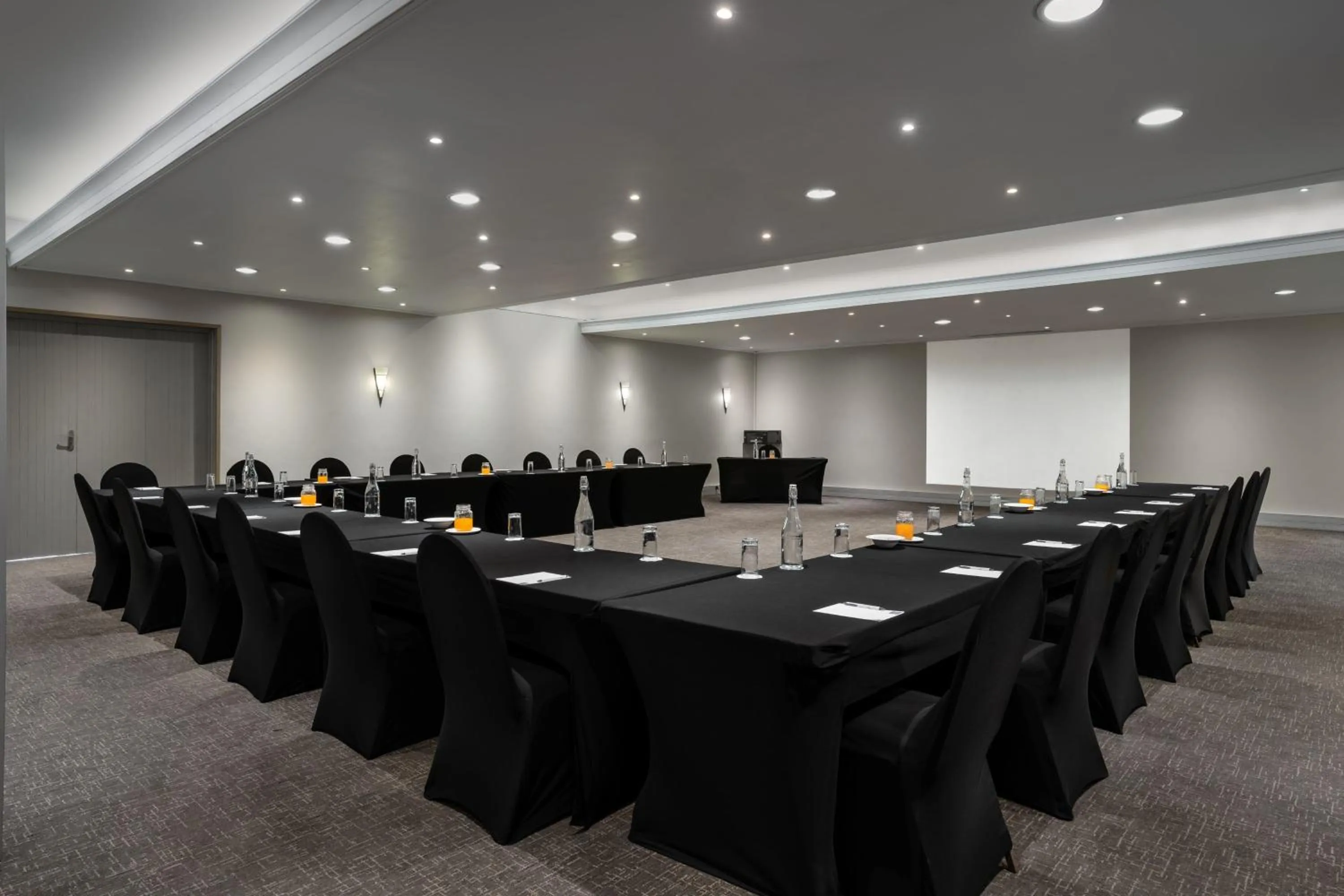 Meeting/conference room in Protea Hotel by Marriott Karridene Beach