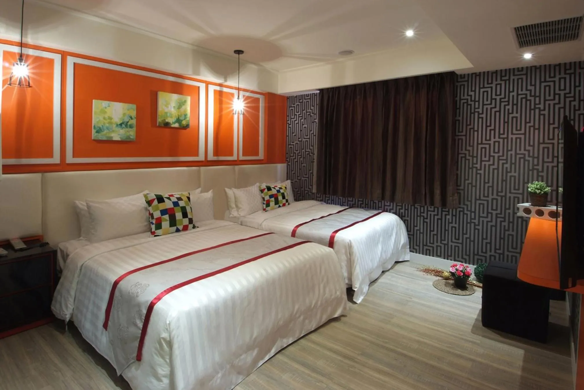 Photo of the whole room, Bed in Cai-Lai Motel