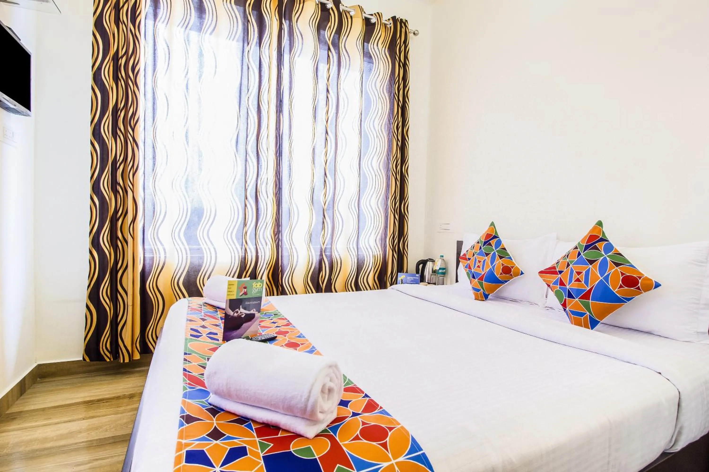 Bedroom in FabExpress Grand Castle Hill Resorts - Ooty Lake - 800m