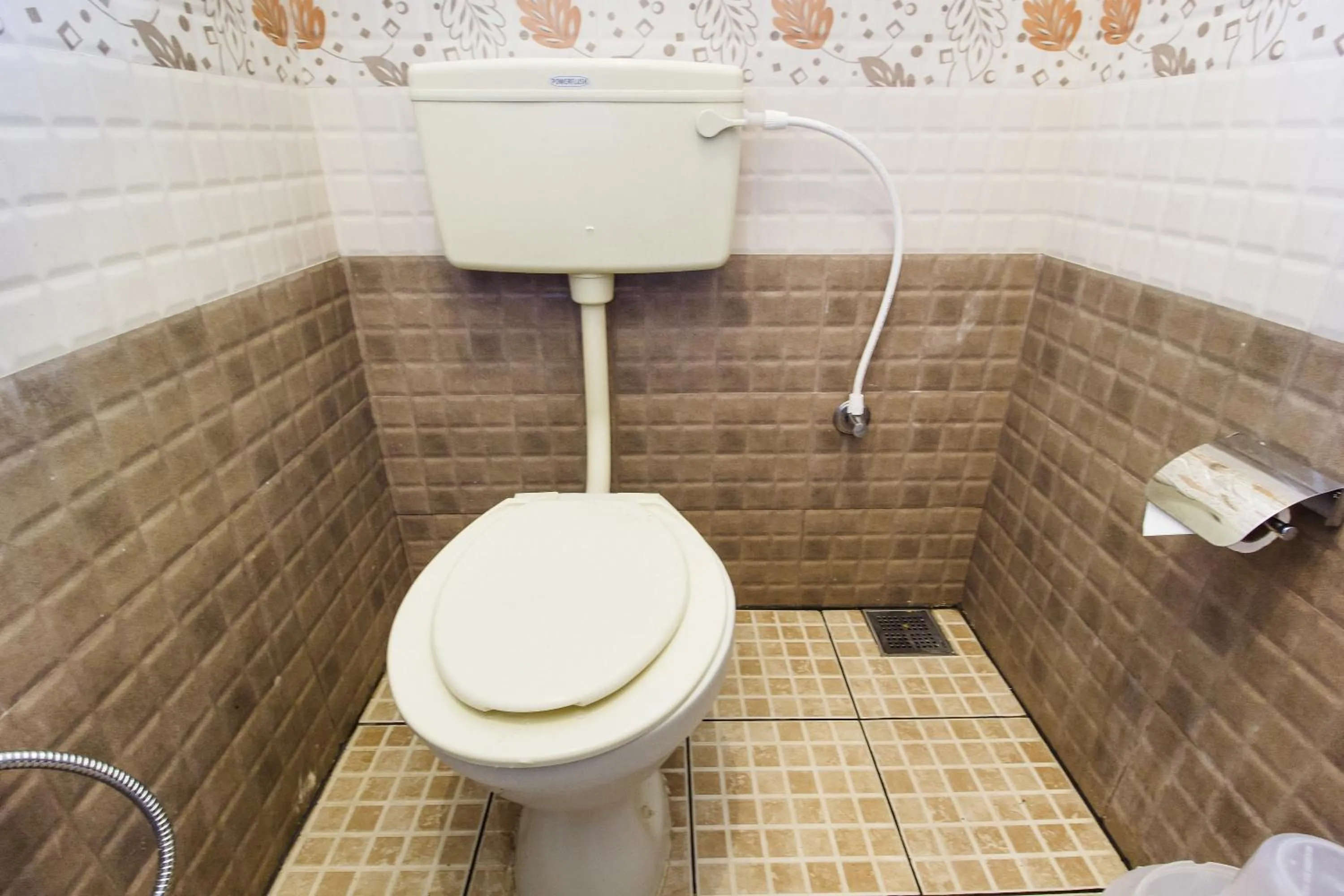 Bathroom in FabExpress Grand Castle Hill Resorts - Ooty Lake - 800m